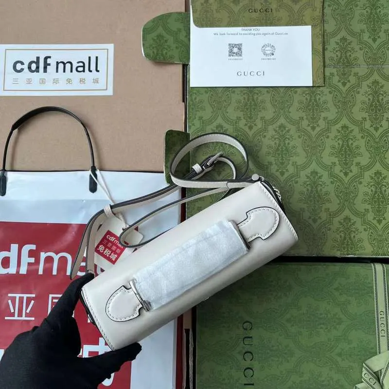 092 Smart Luxurious Bags GUI2 - Streamlined  Bags