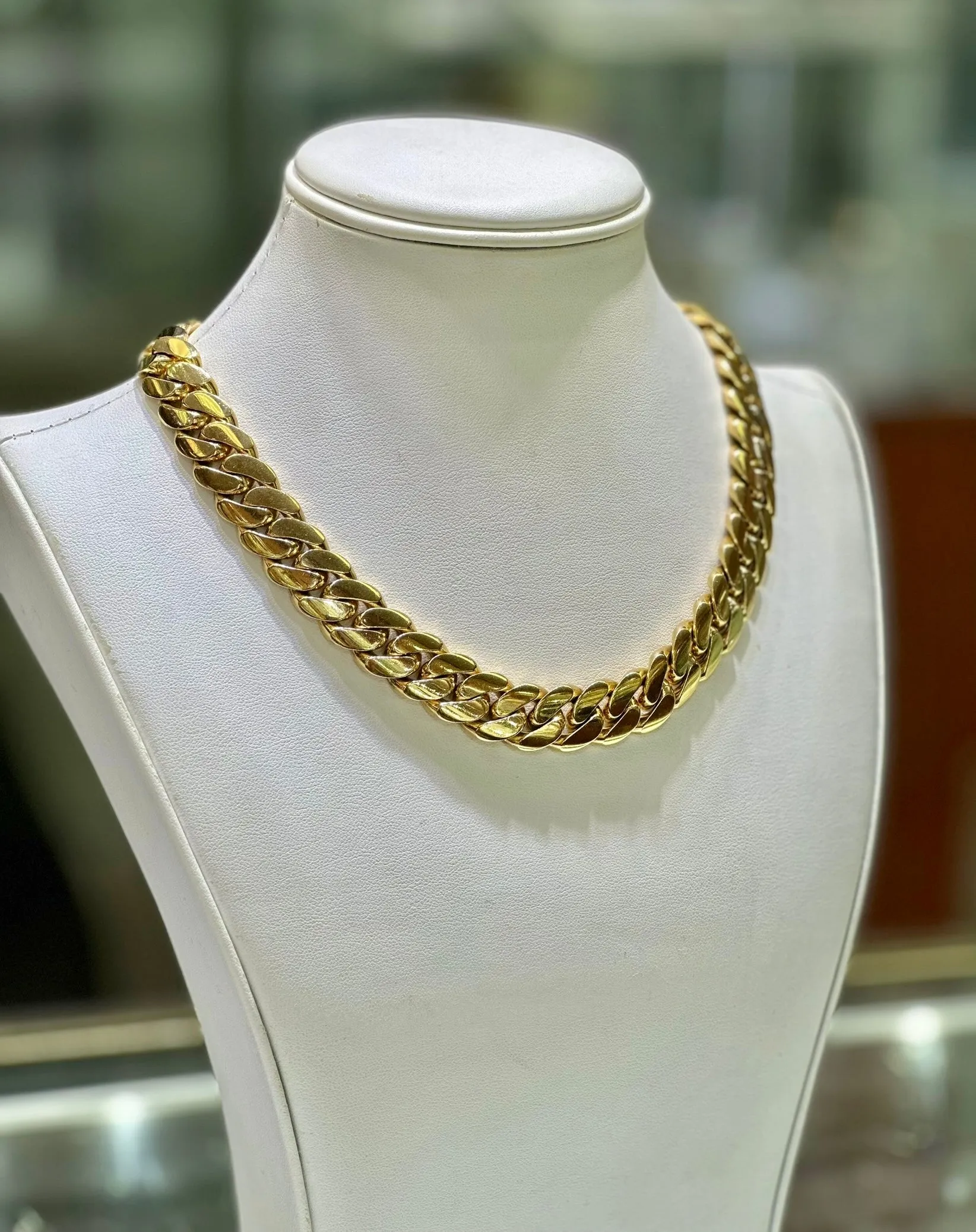 10K Yellow Gold Cuban Link Chain 16mm