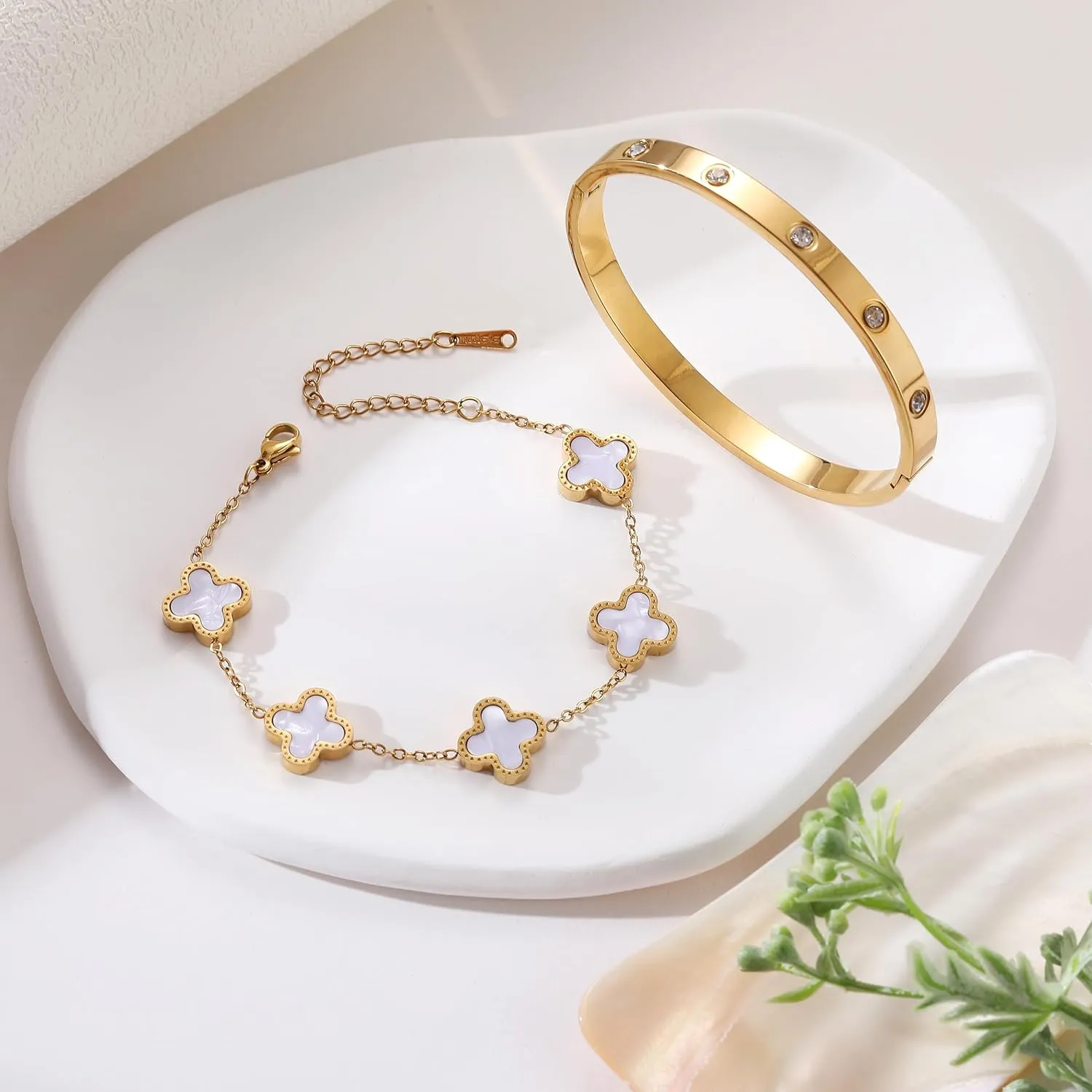 18K Gold Plated Clover Bracelet Love bangle Set for Women Stack Cute Fashion Simple Friendship Bracelet Lucky Link Bracelets Jewelry Gifts Trendy for Women