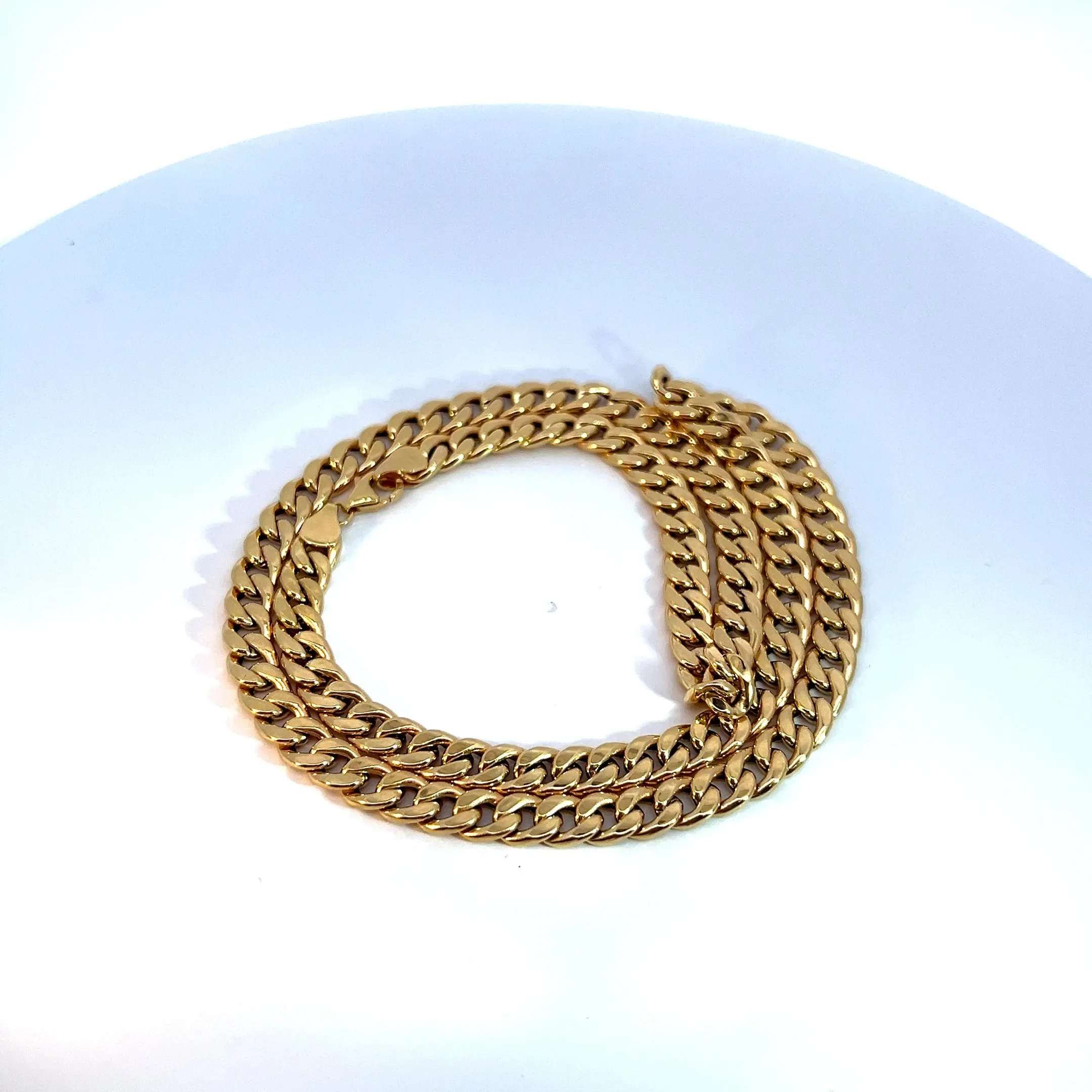 18k Gold Plated Cuban Link Chain Bracelet – Durable Stainless Steel, Hypoallergenic, 8mm Wide, Stylish Unisex Jewelry, Perfect for Daily Wear or Special Occasions