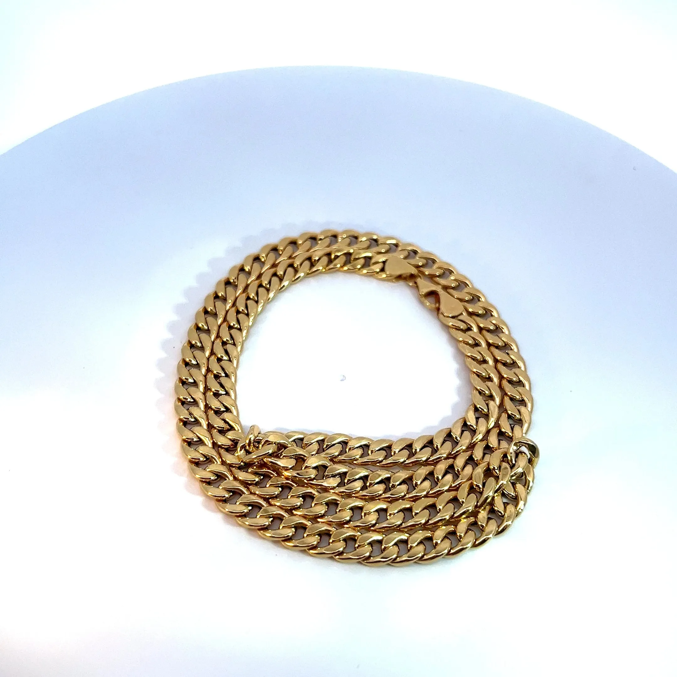 18k Gold Plated Cuban Link Chain Bracelet – Durable Stainless Steel, Hypoallergenic, 8mm Wide, Stylish Unisex Jewelry, Perfect for Daily Wear or Special Occasions