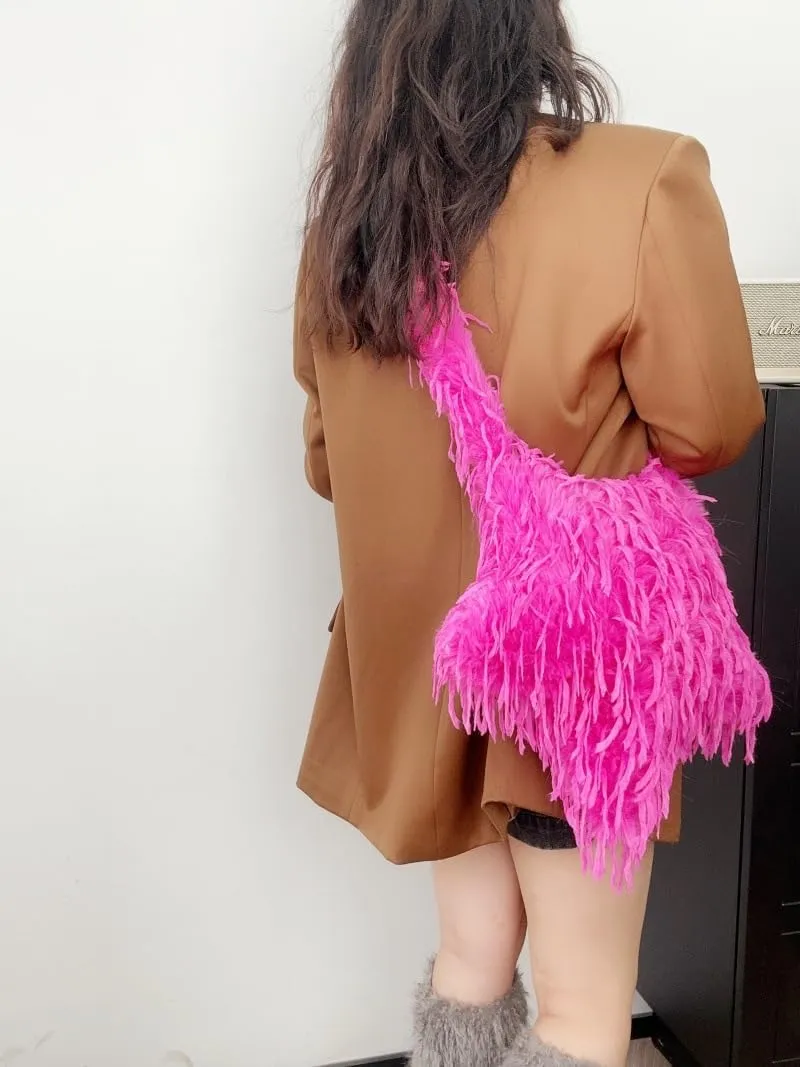 2024 New Y2K Star -shaped Bags Women's Faux Fur Fuzzy Hobo Bag Furry Crossbody Purse Grunge Bag