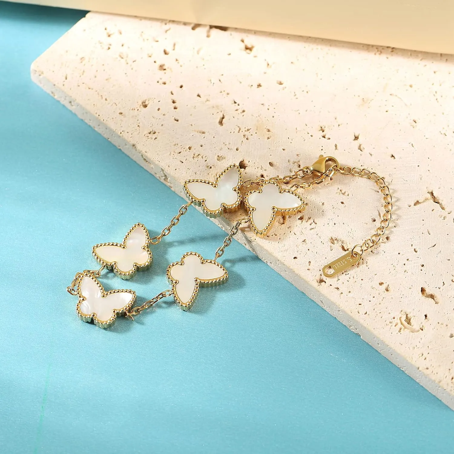 AIMADE Lucky Butterfly Bracelet for Women 18K Gold Plated Simple Fashion Bracelet Link Jewelry Gifts for Women