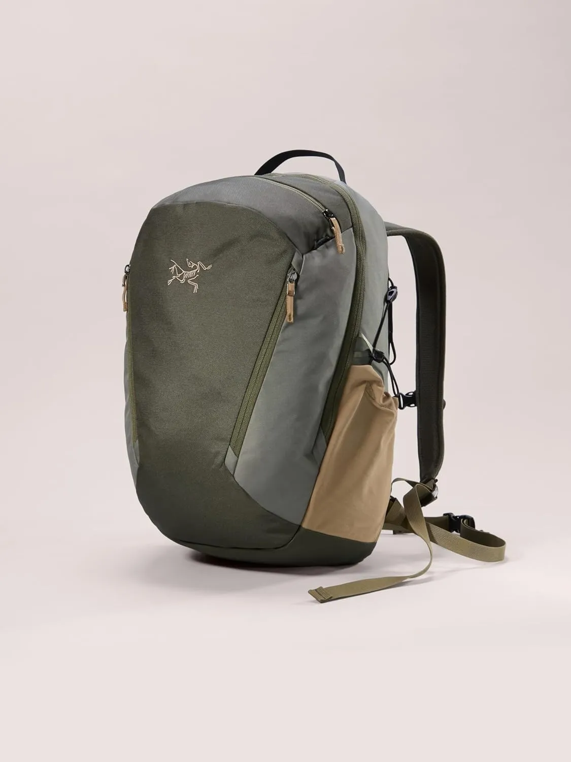 Arc'teryx Mantis 26 Backpack | Highly Versatile 26L Daypack | Tatsu/Forage, One Size