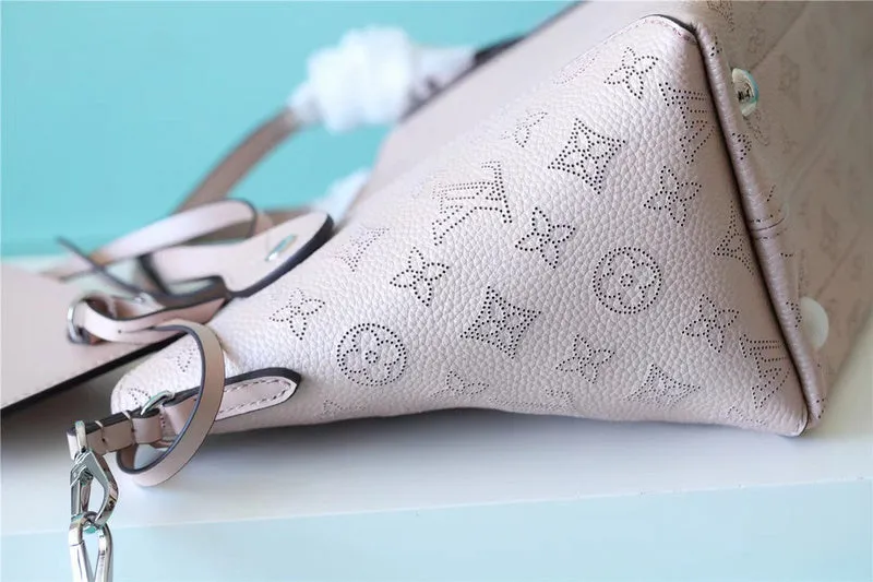Bags Problem-solving Streamlined shipping Bags 7143 Vuitton CC - - Louis