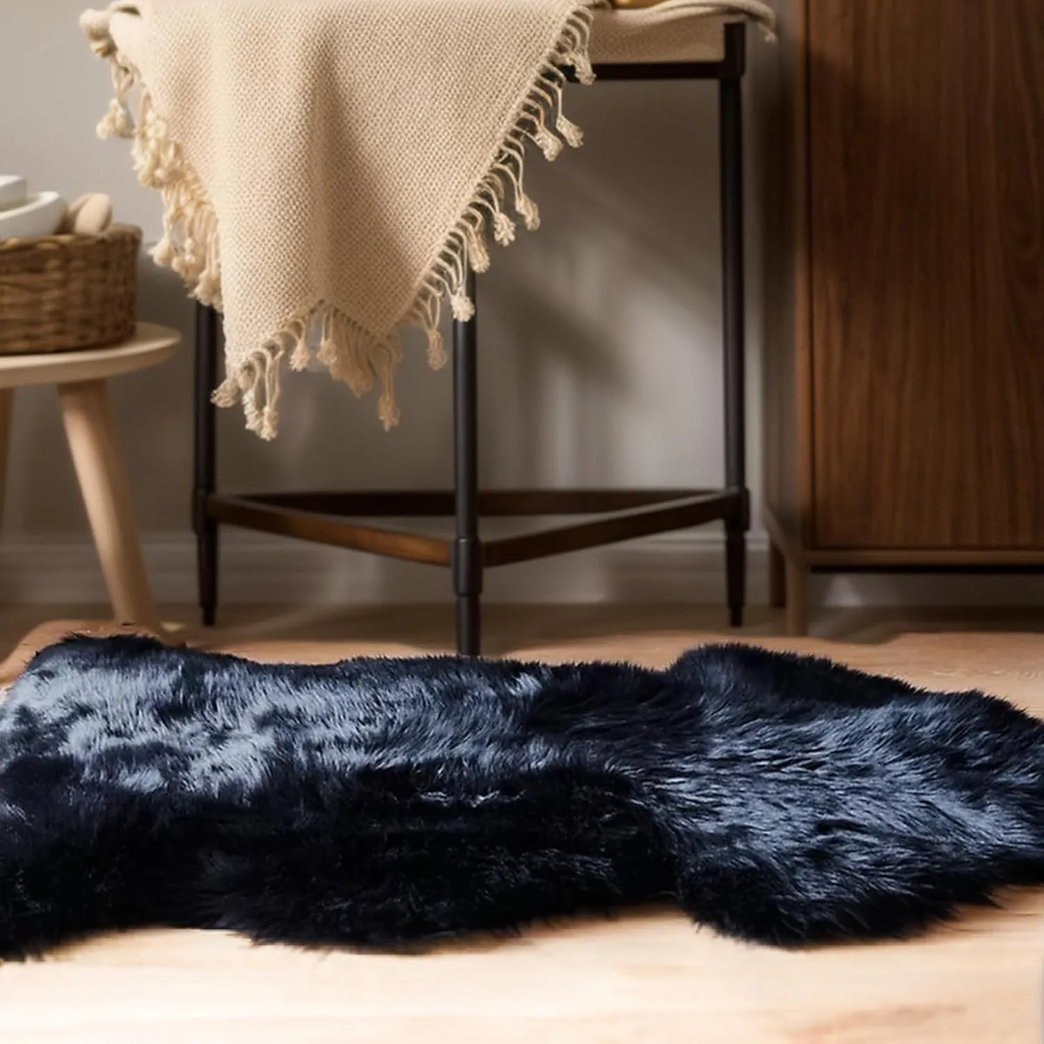 Black Fluffy Fluffy Shaggy Fur Area Rug, Fuzzy Genuine Sheepskin Rug, Soft Fur Pup Carpet, Chair Sofa Seat Cover(Black, Single Pelt/2FT*3FT)