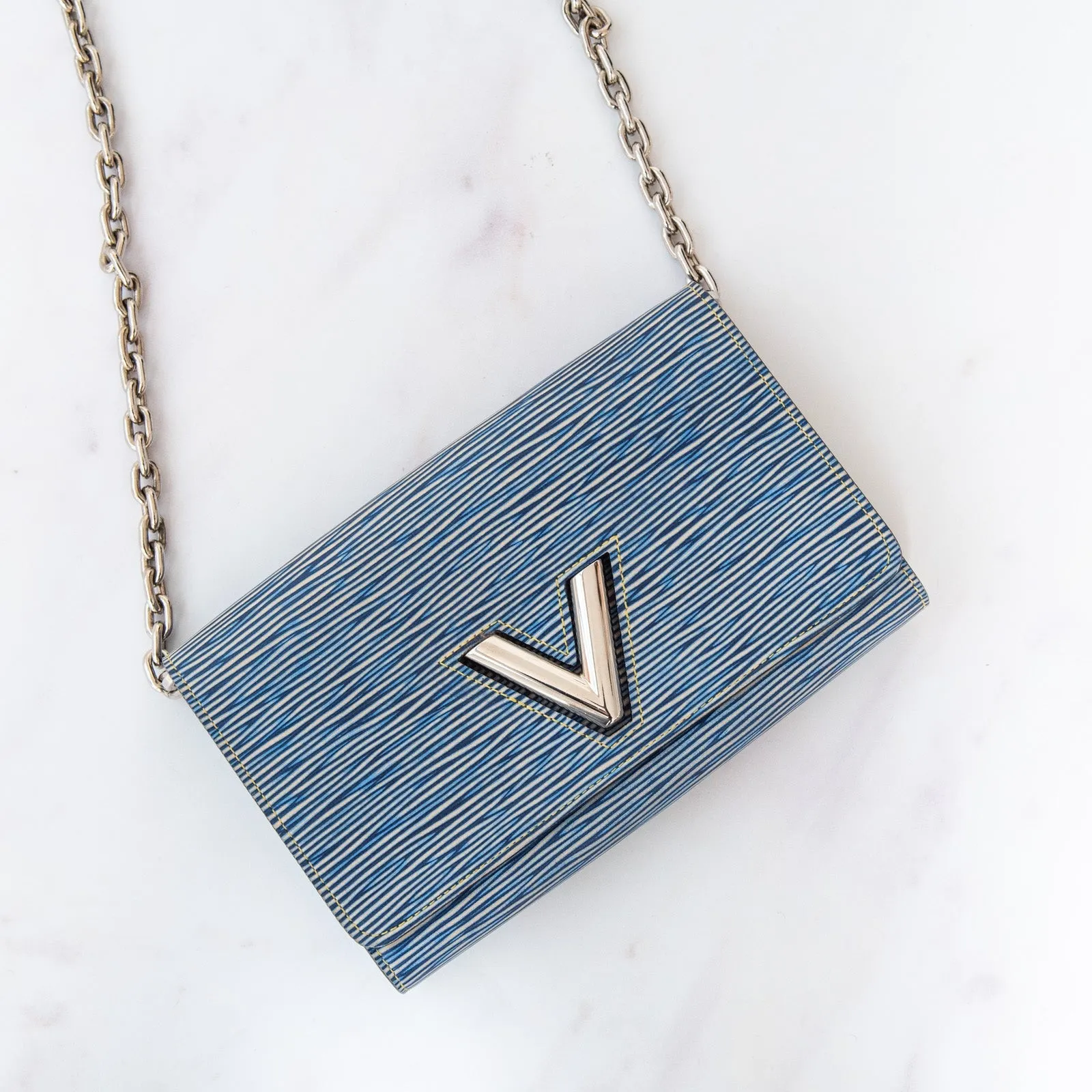 Chain Streamlined shipping Wallet Epi Leather Vuitton Artistic Light On Chain Twist Bag Denim Louis
