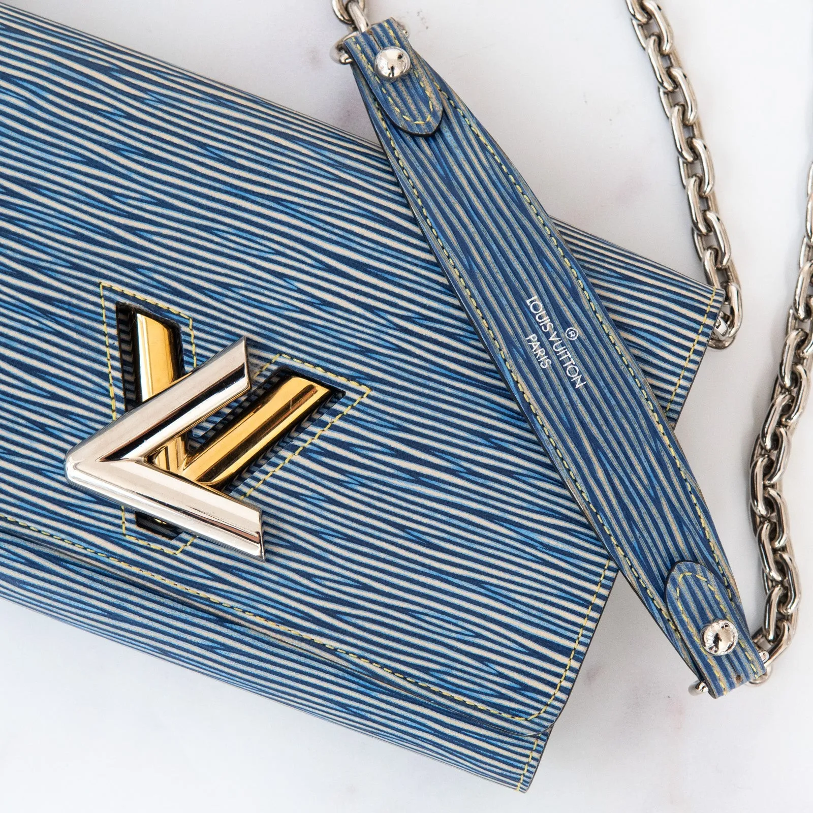Chain Streamlined shipping Wallet Epi Leather Vuitton Artistic Light On Chain Twist Bag Denim Louis