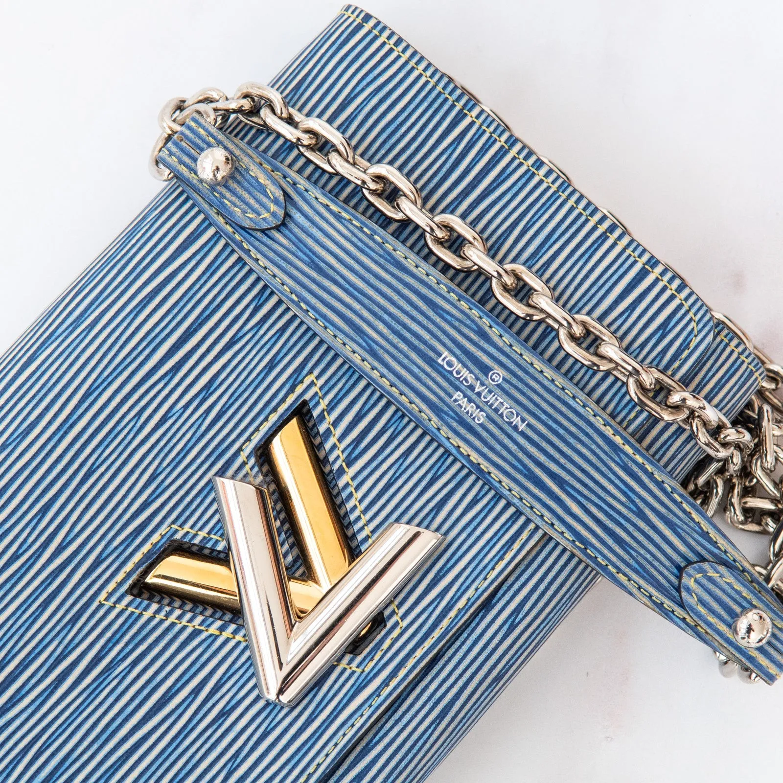 Chain Streamlined shipping Wallet Epi Leather Vuitton Artistic Light On Chain Twist Bag Denim Louis