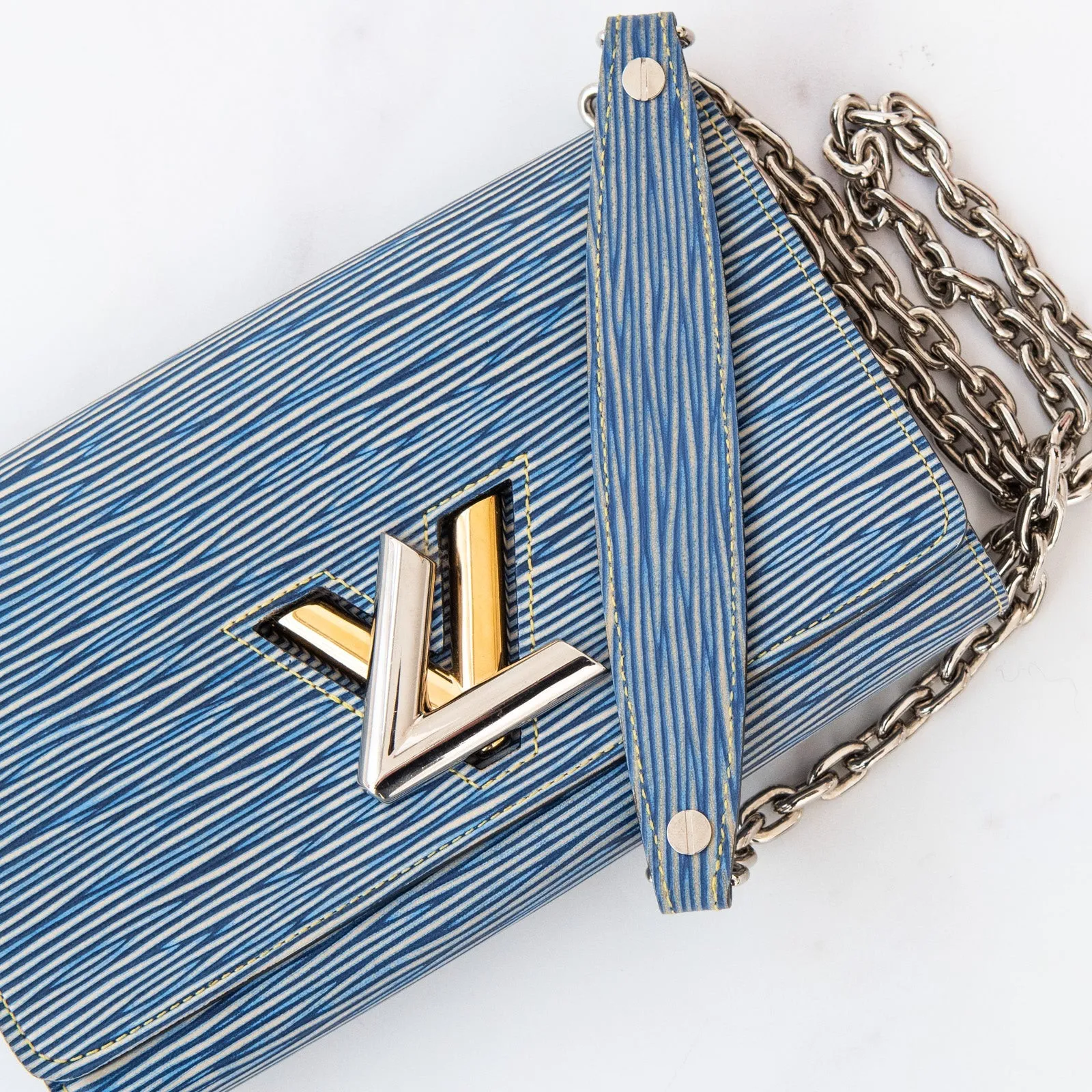 Chain Streamlined shipping Wallet Epi Leather Vuitton Artistic Light On Chain Twist Bag Denim Louis