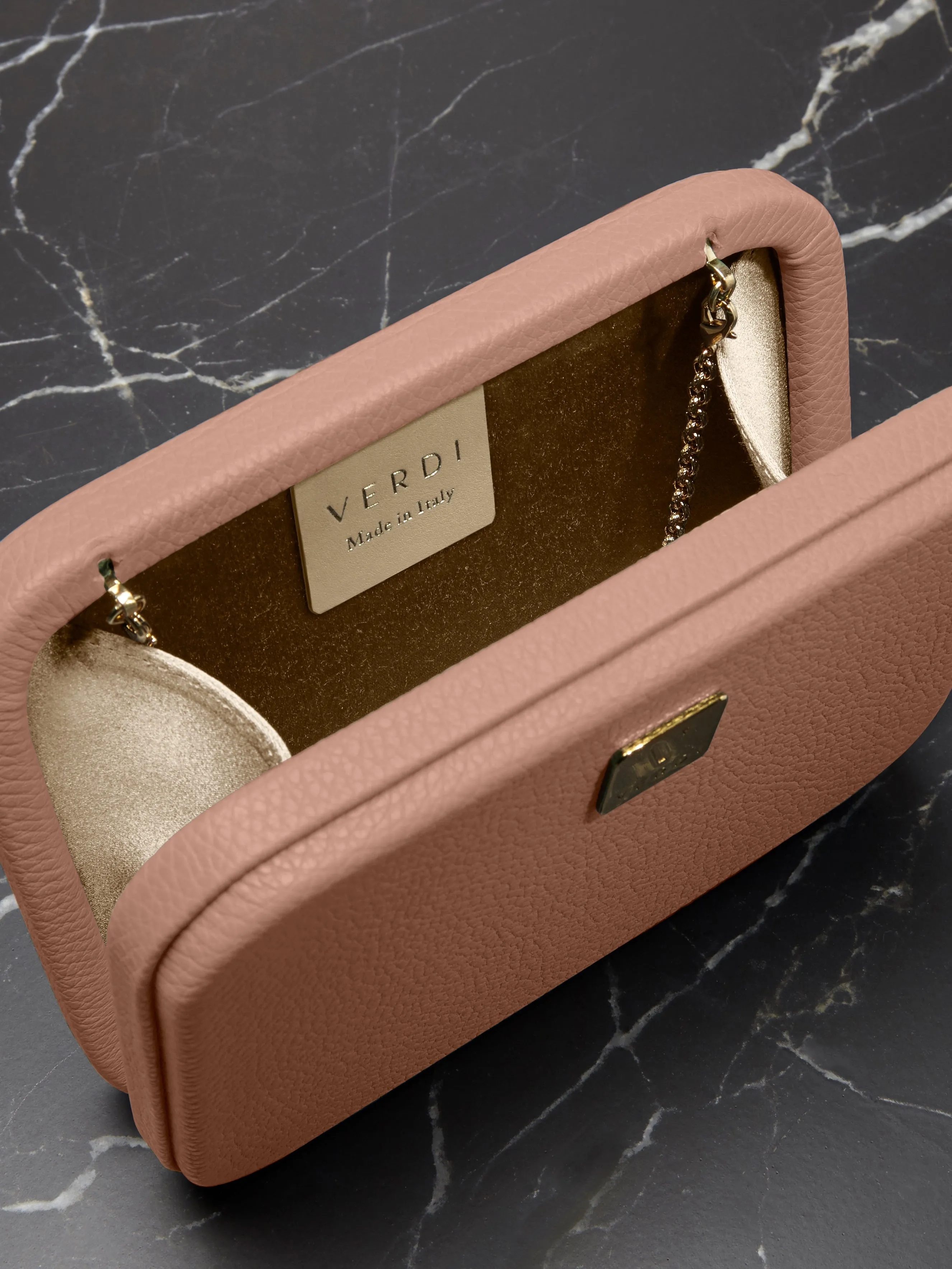 Clutch in Powder Pink