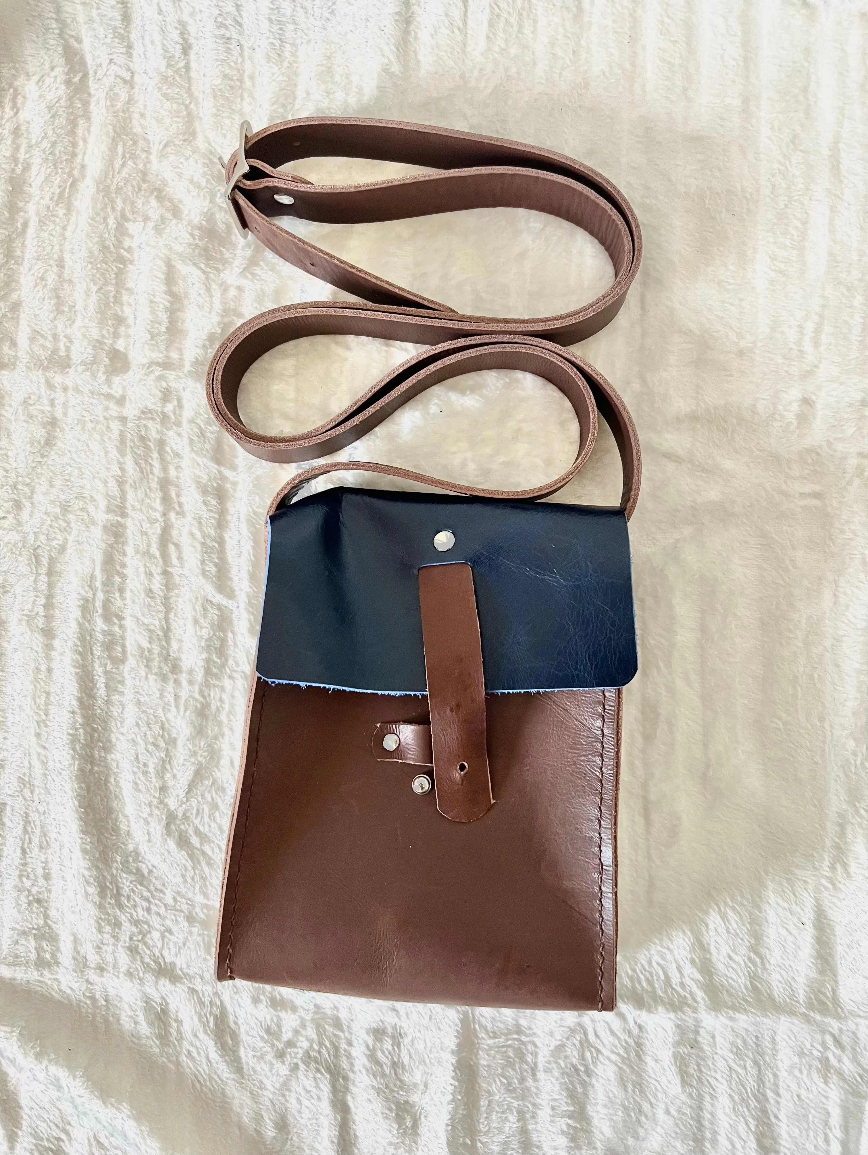 Crossbody & Handbags