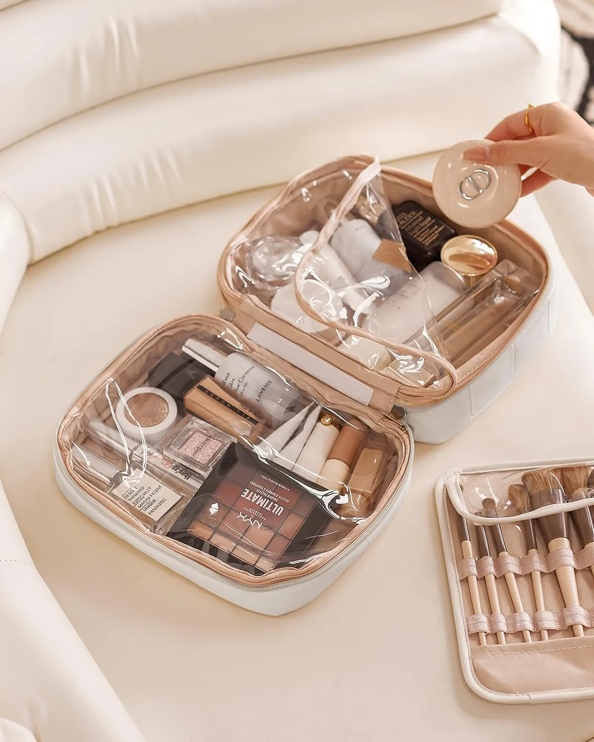 EACHY Travel Makeup Bag,Large Capacity Cosmetic Bags for Women,Waterproof Portable Pouch Open Flat Toiletry Bag Make up Organizer with Divider and Handle