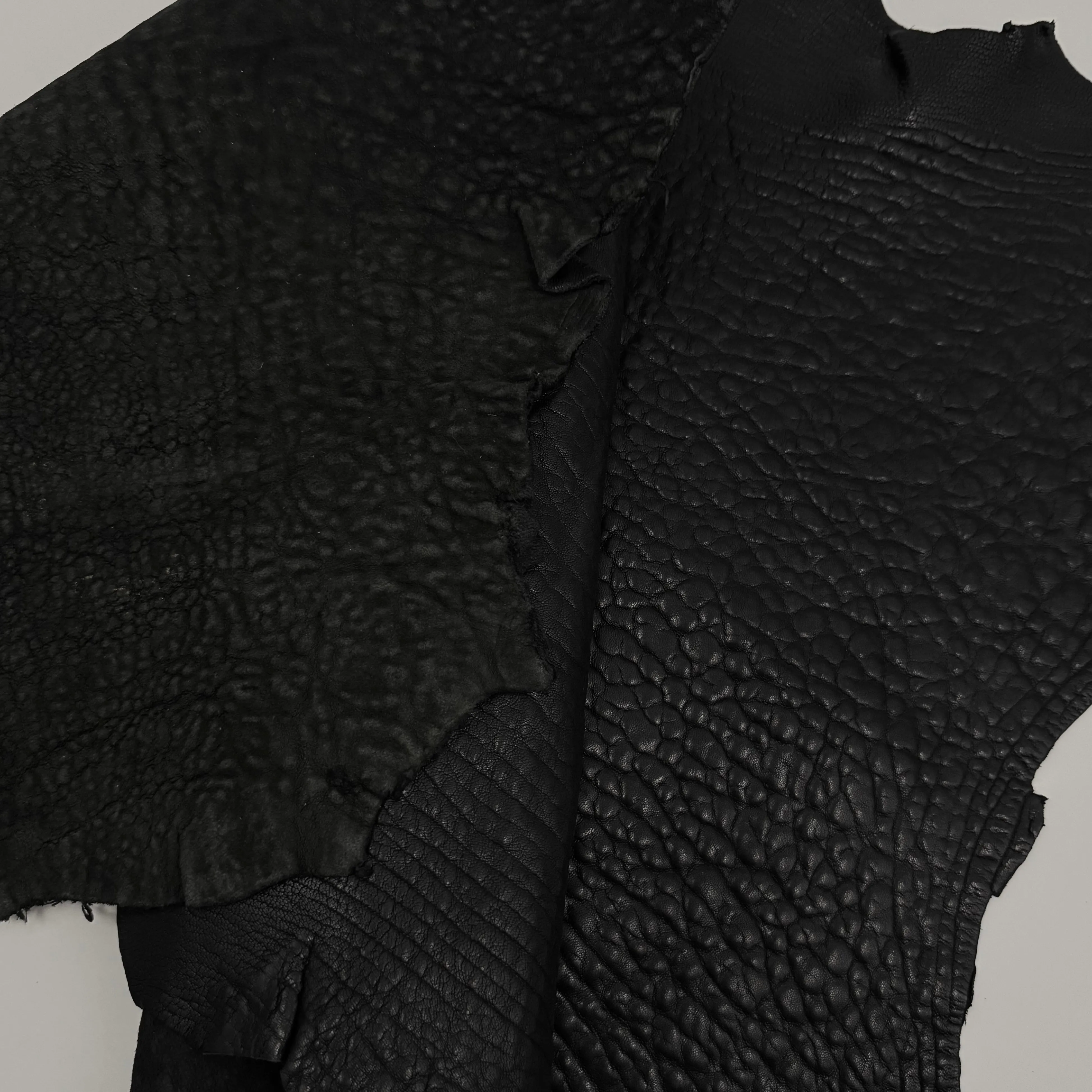 Estella Bubble Lamb | Black