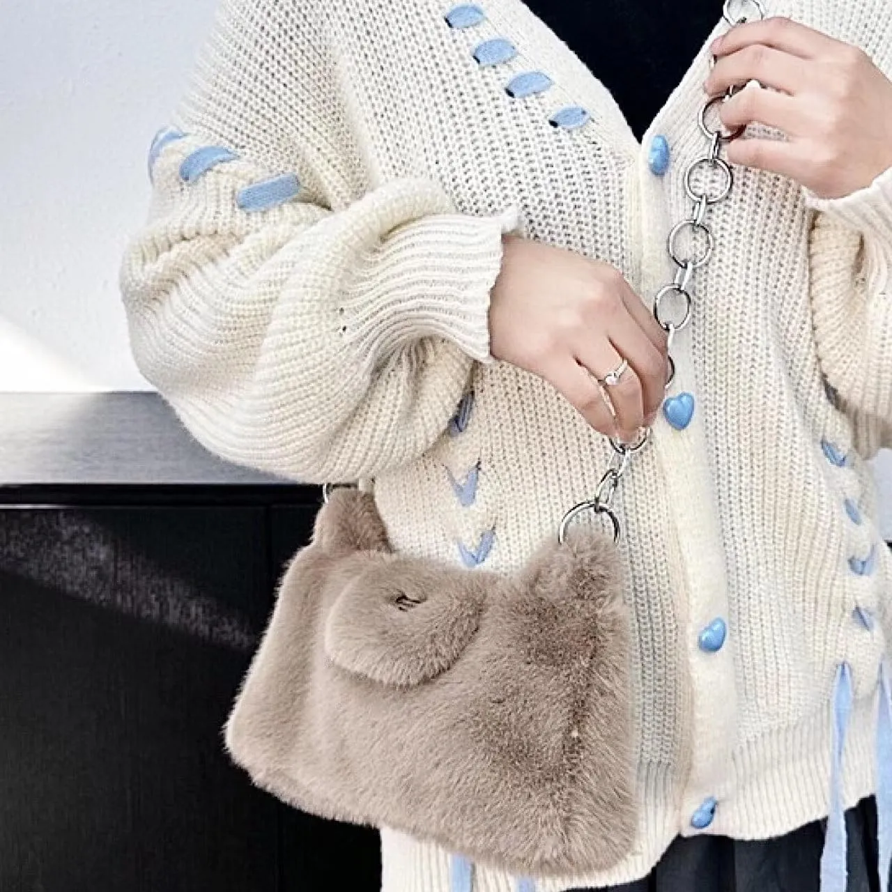 Fluffy Underarm Bag Soft Cloud Bag Cute Furry Purse Handbags with Chain Fluffy Fuzzy Shoulder Bag for Women Girls