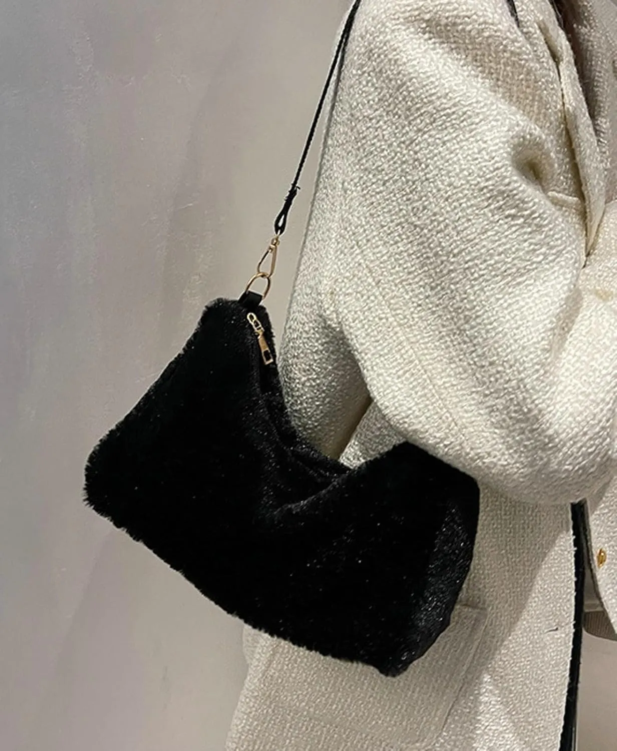 Fuzzy Plush Handbag Women 2024 Fall Winter Fashion Stylish Shoulder Bag PU Strap Smooth Zip Cozy Fur
