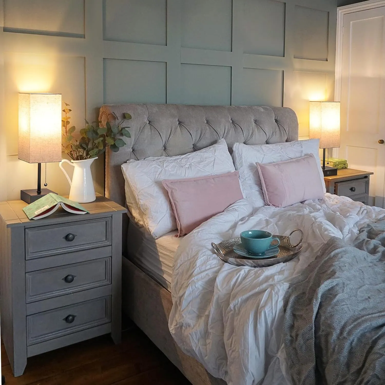 GGOYING Bedside Table Lamp, Pull Chain Bedroom Lamp with USB C A Charging Ports, 2700K LED Bulb, Linen Lampshade, Nightstand Lamp for Living Room Bedroom Office