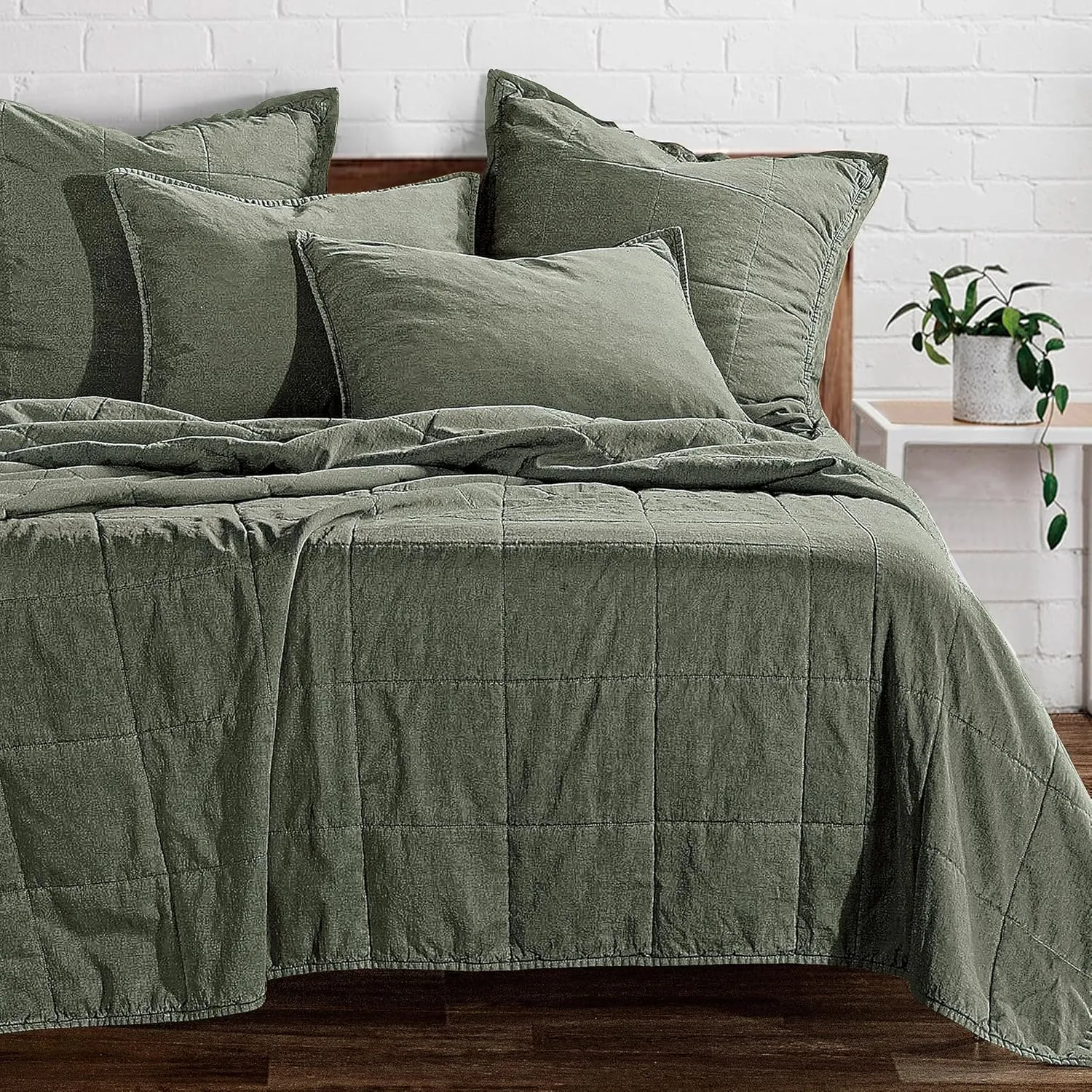 HiEnd Accents Stonewashed Cotton Canvas Coverlet, Queen Size, Duffle Bag Solid Color, Soft Lightweight Cotton Coverlet, Oversized Box Stitch Pattern, Classic Chic Casual Modern Rustic Bedspread
