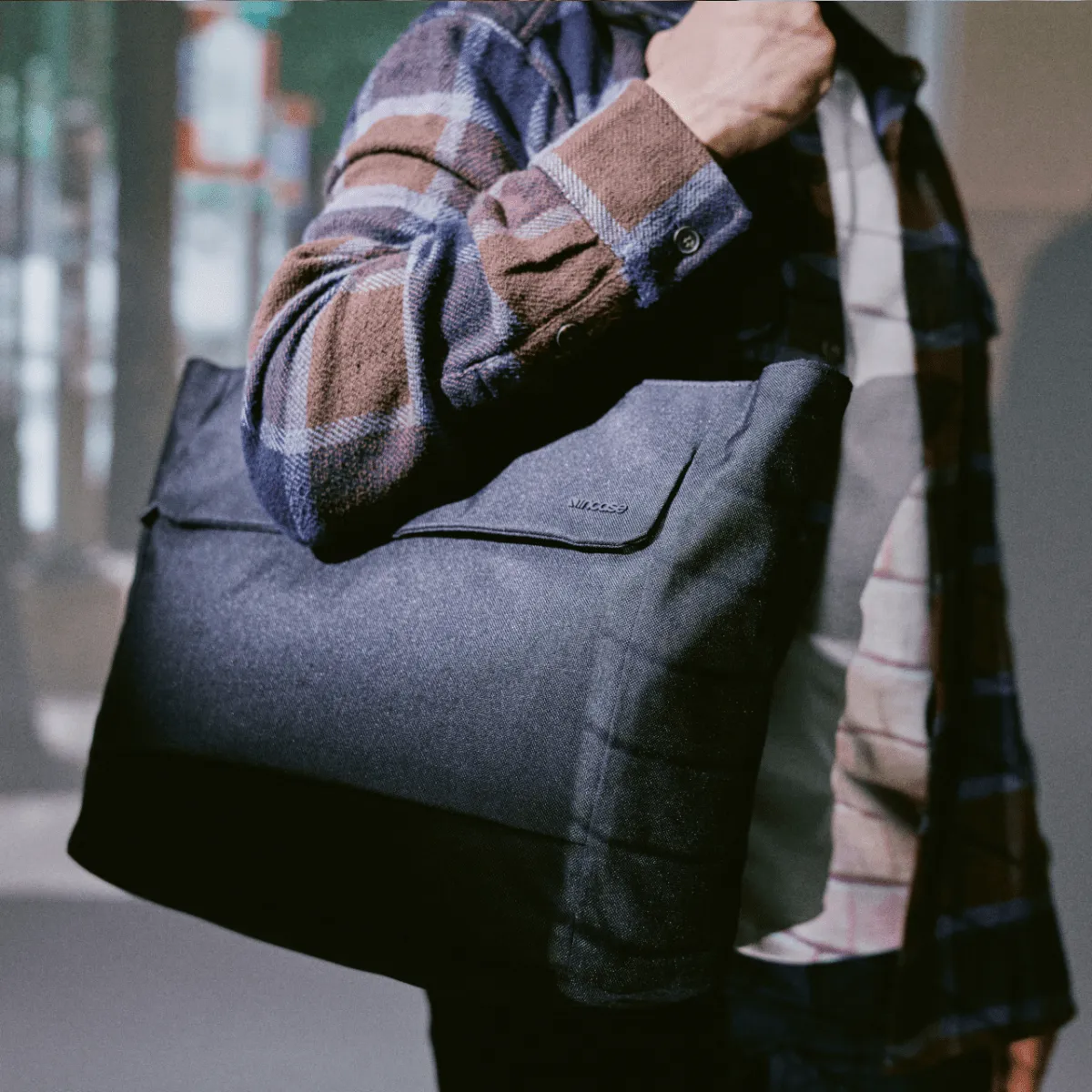 Incase Crosstown Tote with Woolenex