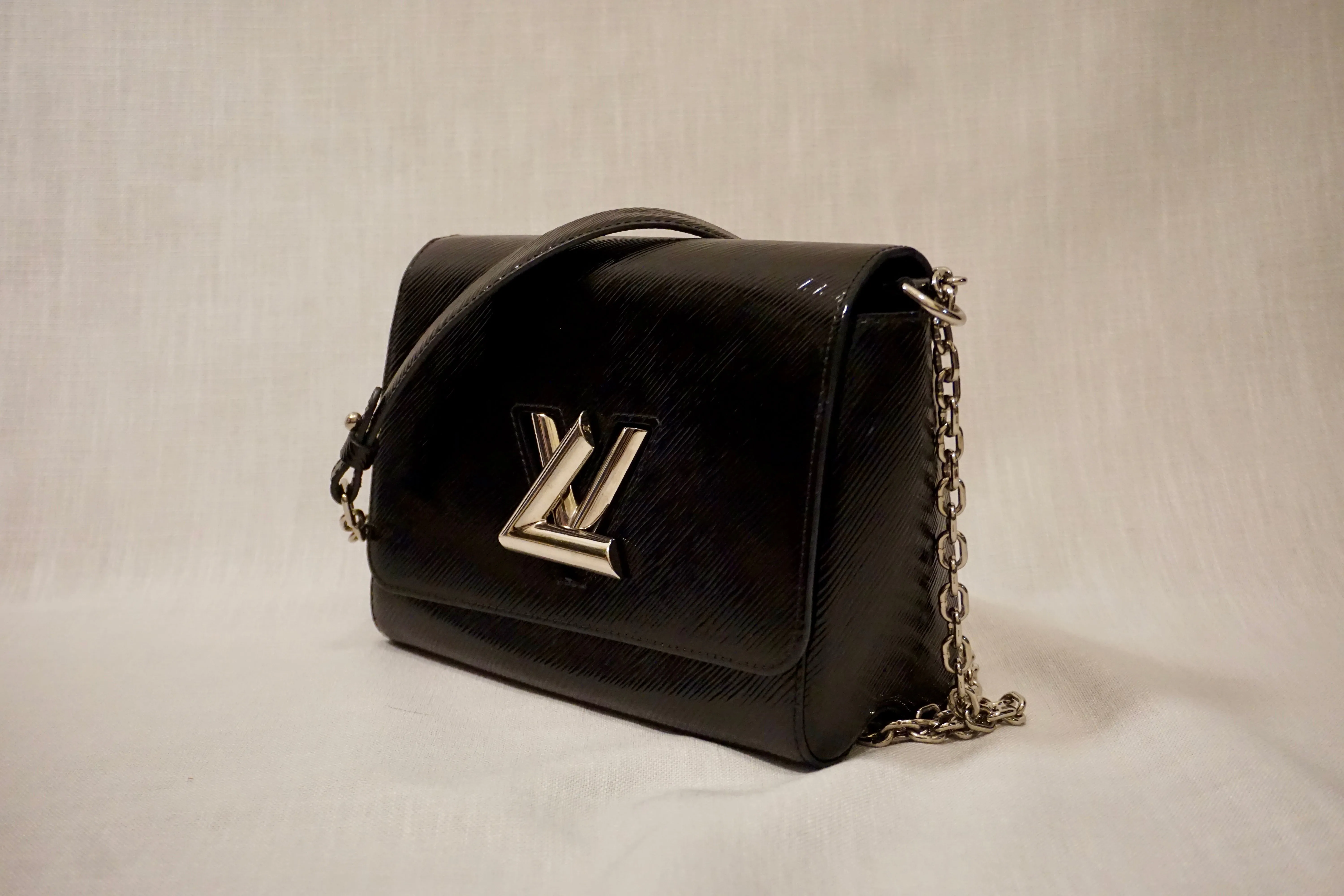 LOUIS VUITTON Epi Leather Twist MM Bag Black
