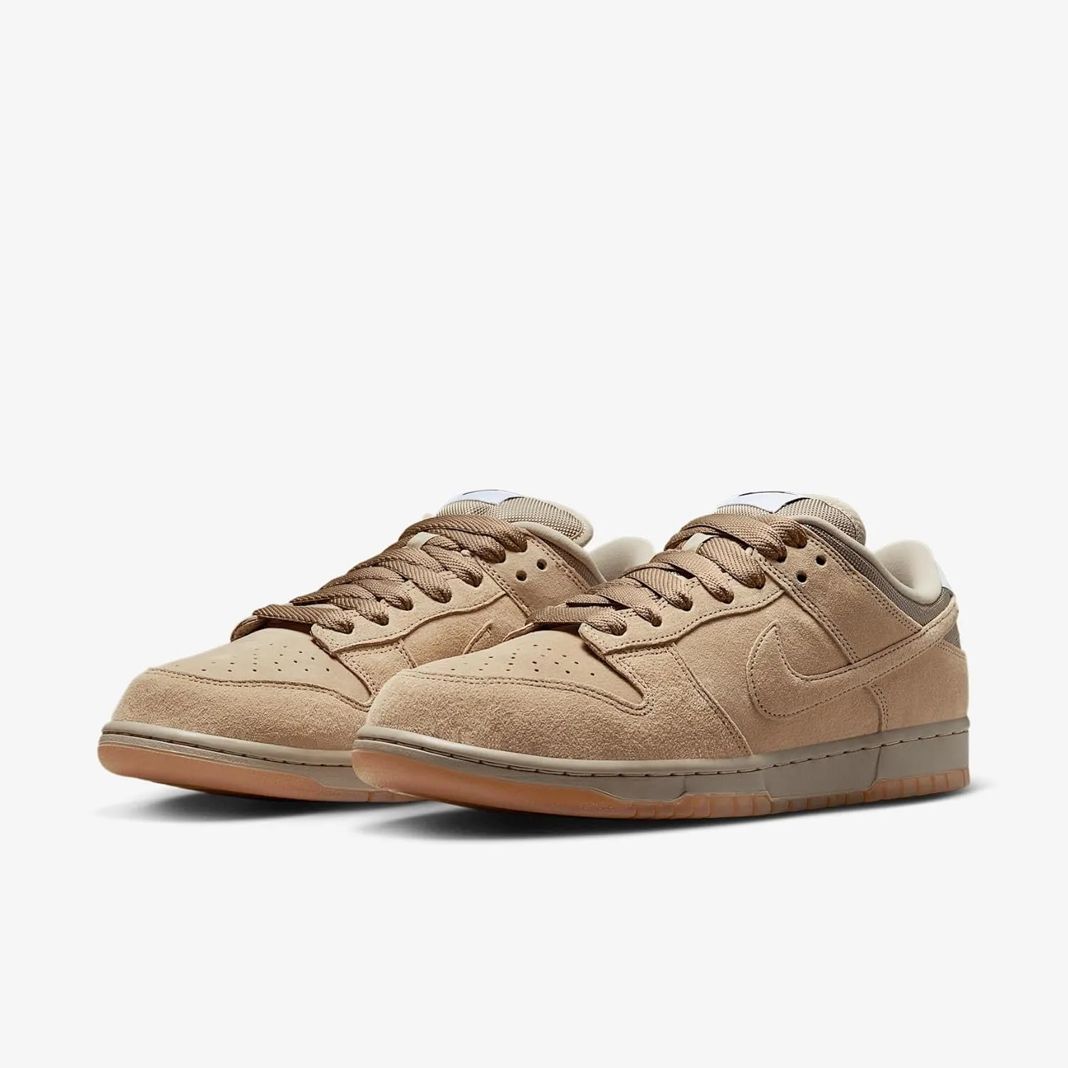 Nike SB Dunk Low Pro B Skate Shoes (HJ0367-200, Parachute Beige/Desert Khaki/White/Parachute Beige)