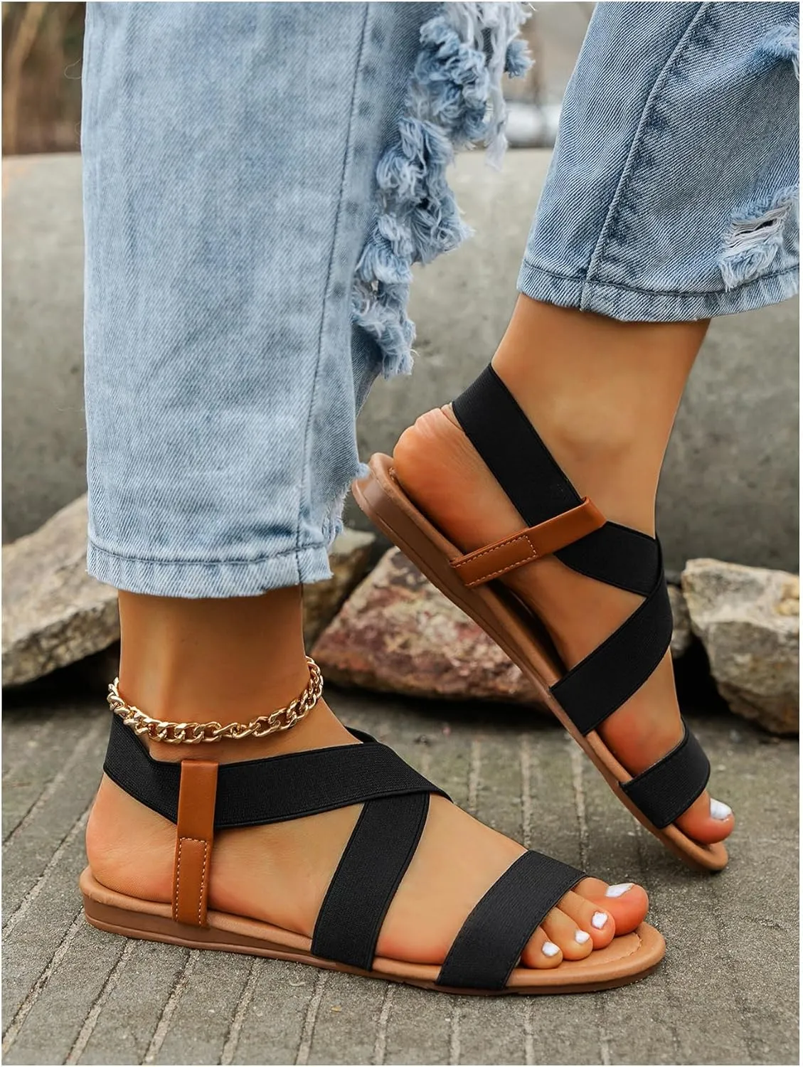 OYOANGLE Women's Criss Cross Flat Sandals with Back Strap Open Toe Holiday Casual Sandal