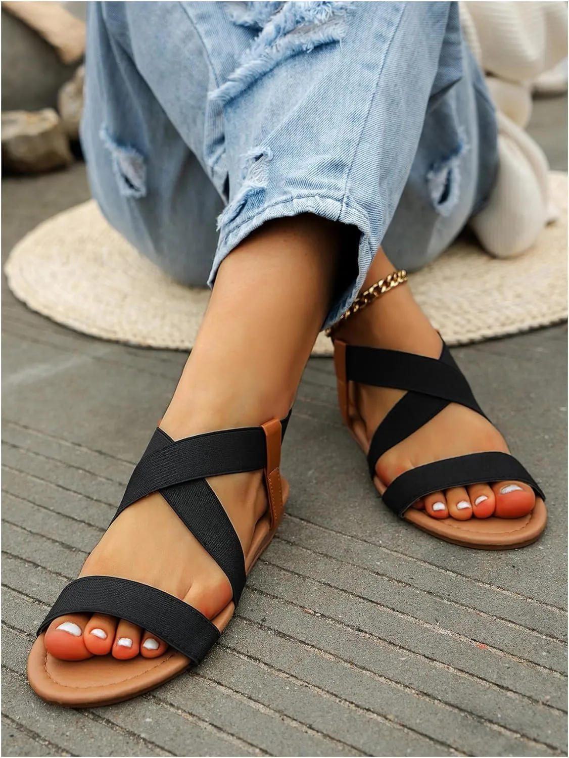 OYOANGLE Women's Criss Cross Flat Sandals with Back Strap Open Toe Holiday Casual Sandal
