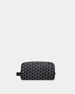 Pennant Washbag in Denim
