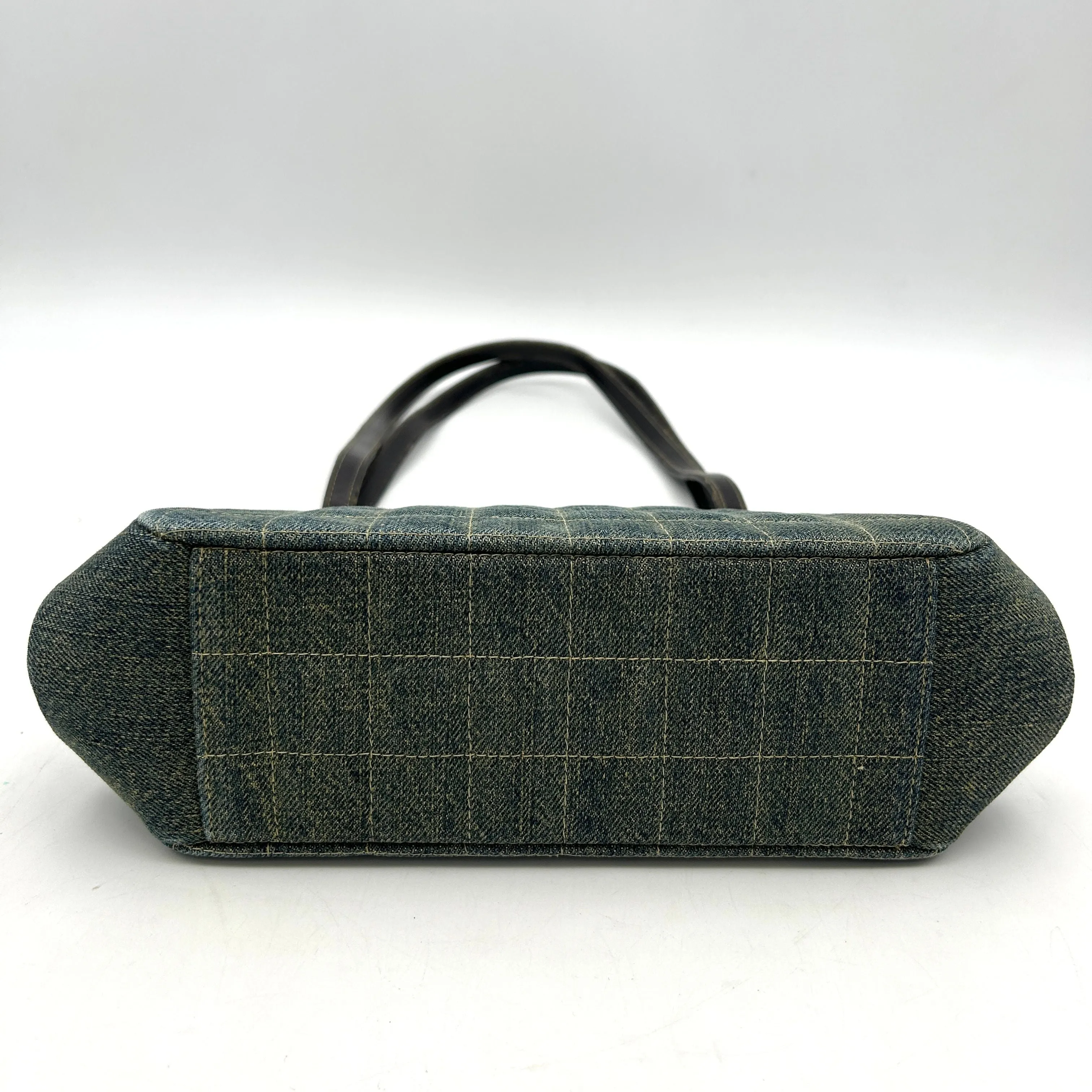 Pre-owned Chanel Denim Leather Shoulder Bag Green Medium LA18337
