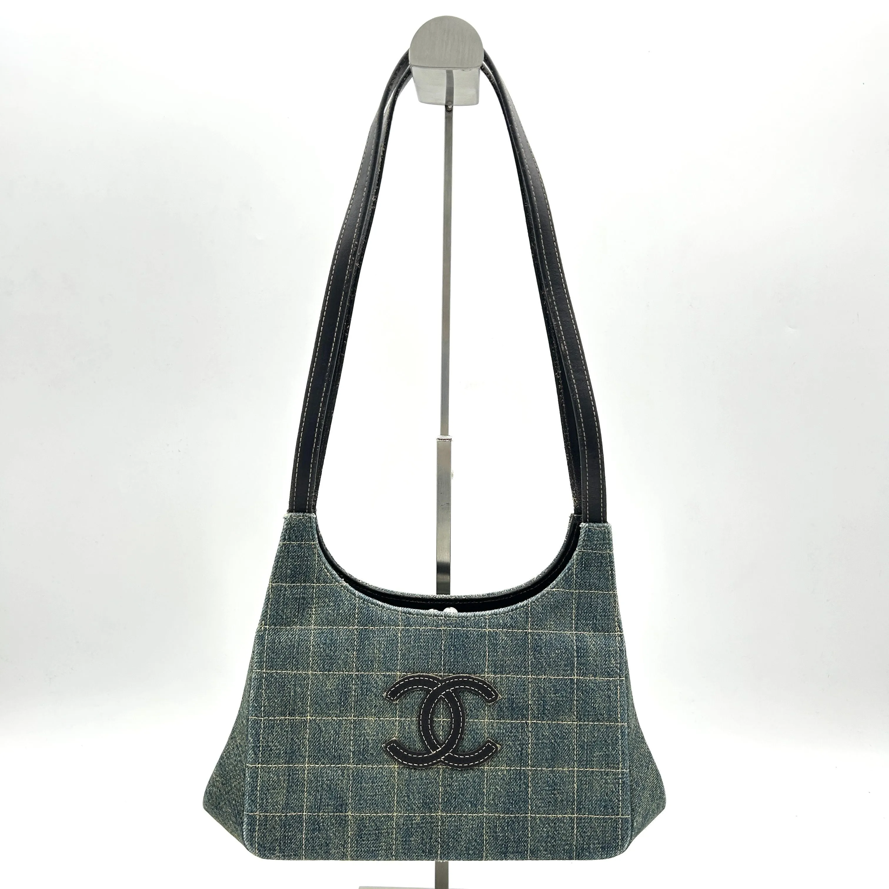 Pre-owned Chanel Denim Leather Shoulder Bag Green Medium LA18337