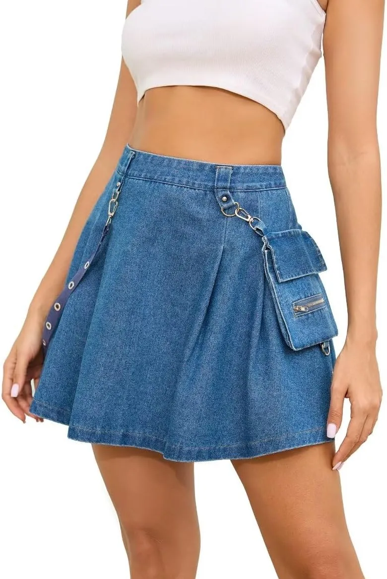 Ruolai Goth Black Pleated Mini Skirt with Chain High Waisted Tennis Skirt