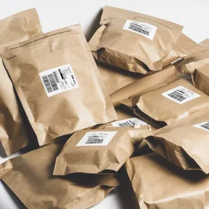 RUSPEPA Kraft Paper Poly Envelopes Mailer, Self Seal Shipping Bags, 100% Recyclable, Reusable Packaging Great Idea for T-shirt Clothing Shipping Bag - 25 Pack (Kraft, 11.5 x 15.5 inches)