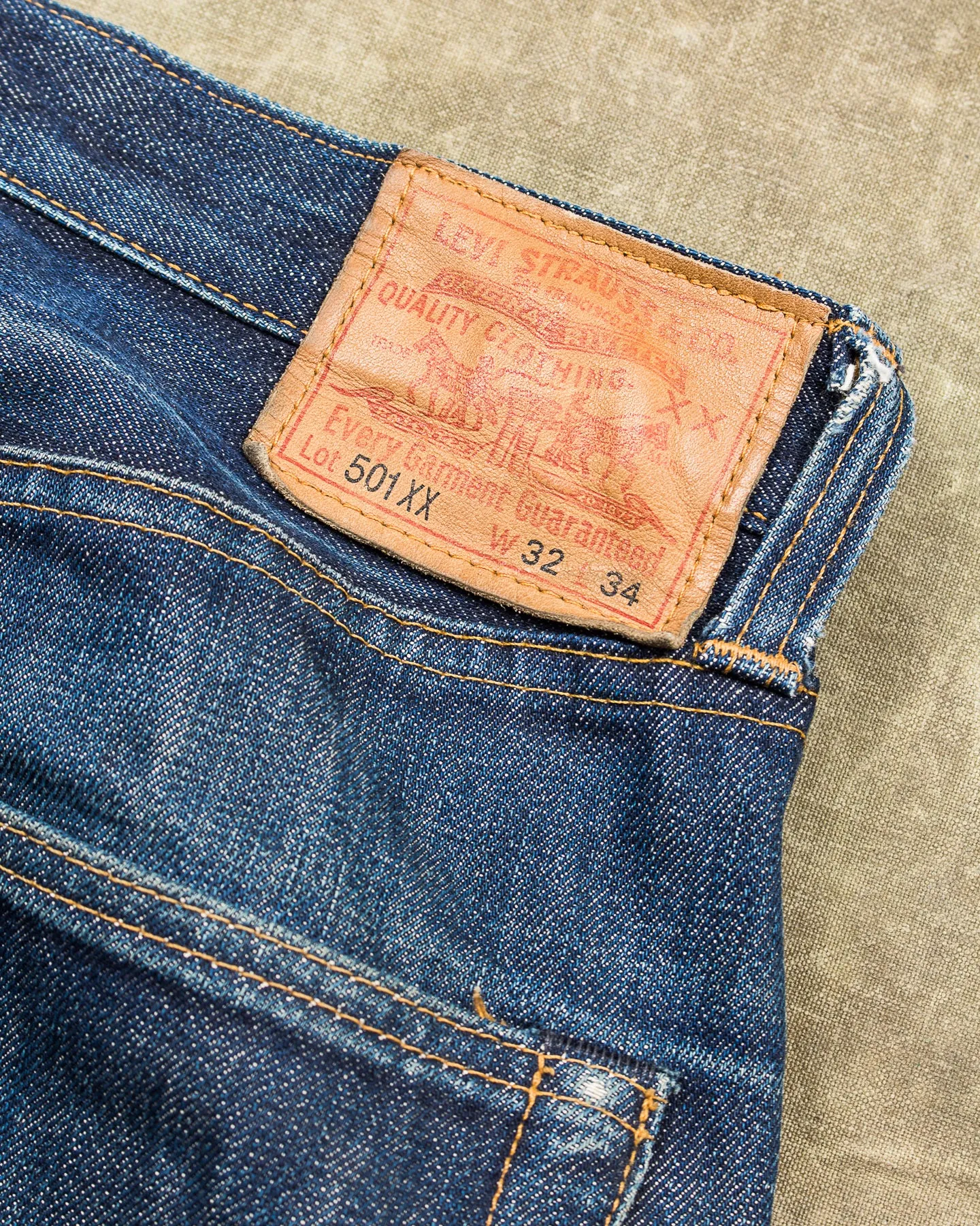 Second hand Levi's Vintage Clothing 1947 501XX W32/L34 Made in USA