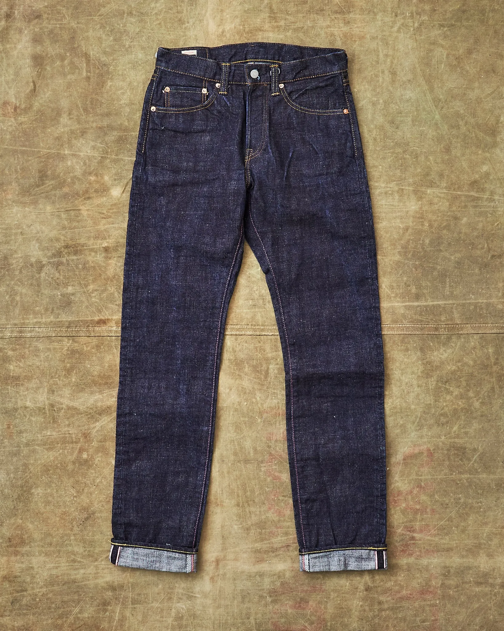 Second Hand Momotaro Lot 0605-82 Natural Tapered 16oz Texture Denim W30