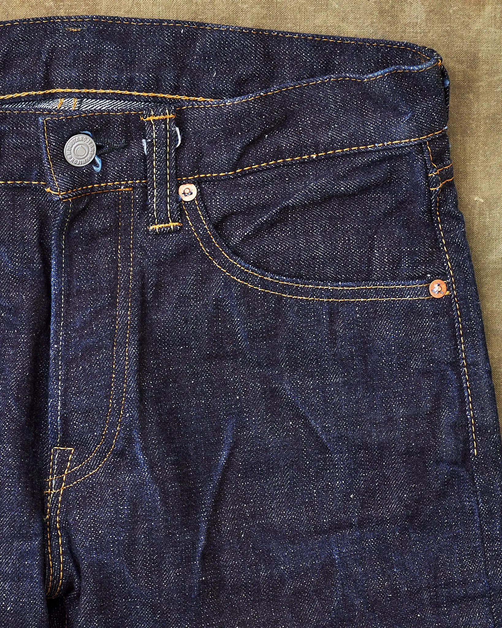 Second Hand Momotaro Lot 0605-82 Natural Tapered 16oz Texture Denim W30