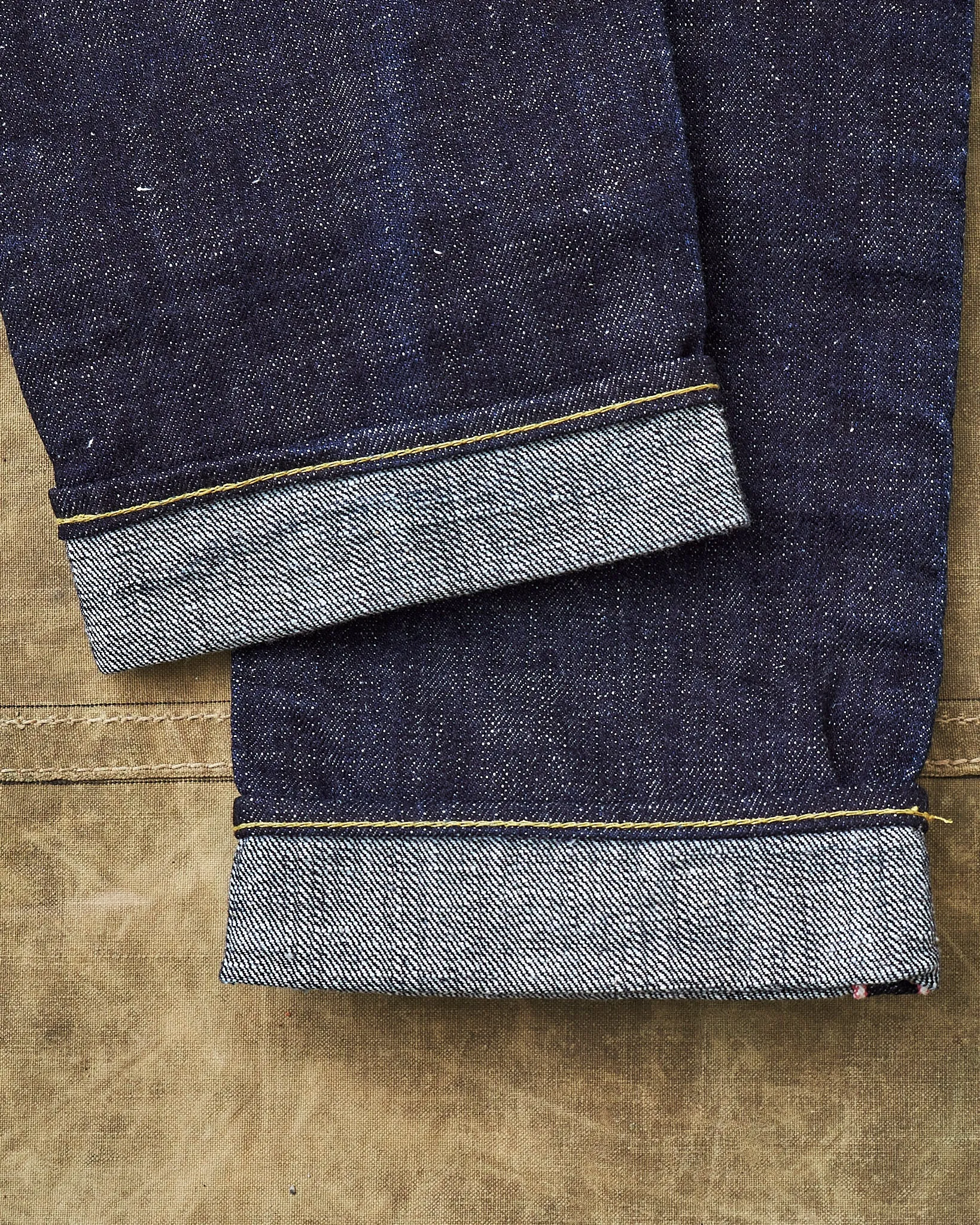 Second Hand Momotaro Lot 0605-82 Natural Tapered 16oz Texture Denim W30