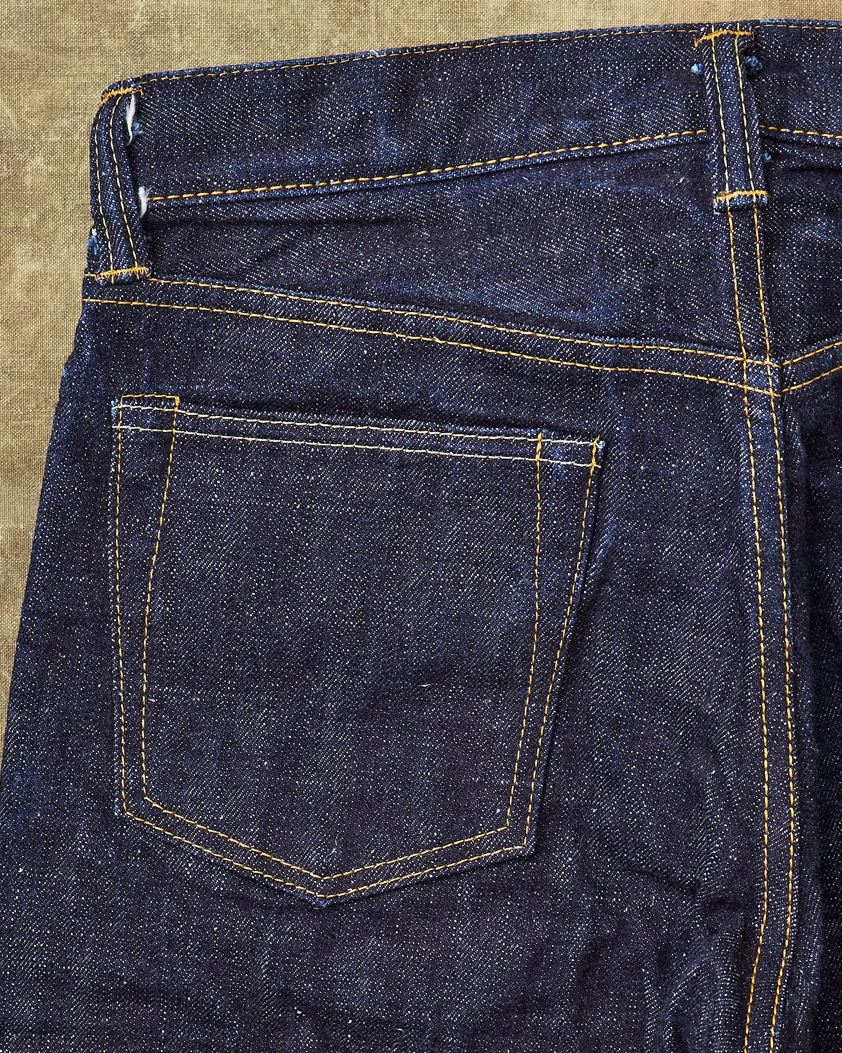 Second Hand Momotaro Lot 0605-82 Natural Tapered 16oz Texture Denim W30