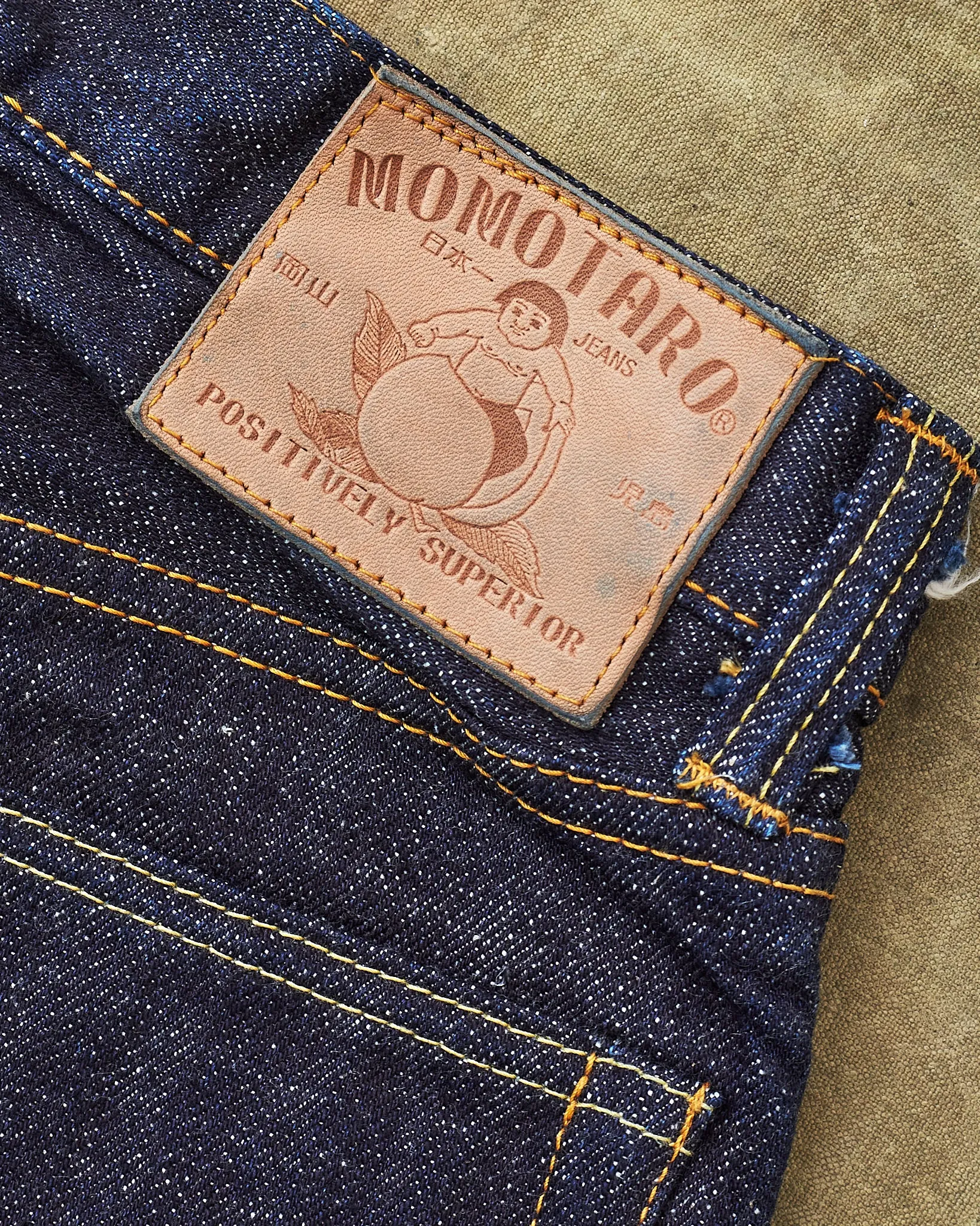 Second Hand Momotaro Lot 0605-82 Natural Tapered 16oz Texture Denim W30