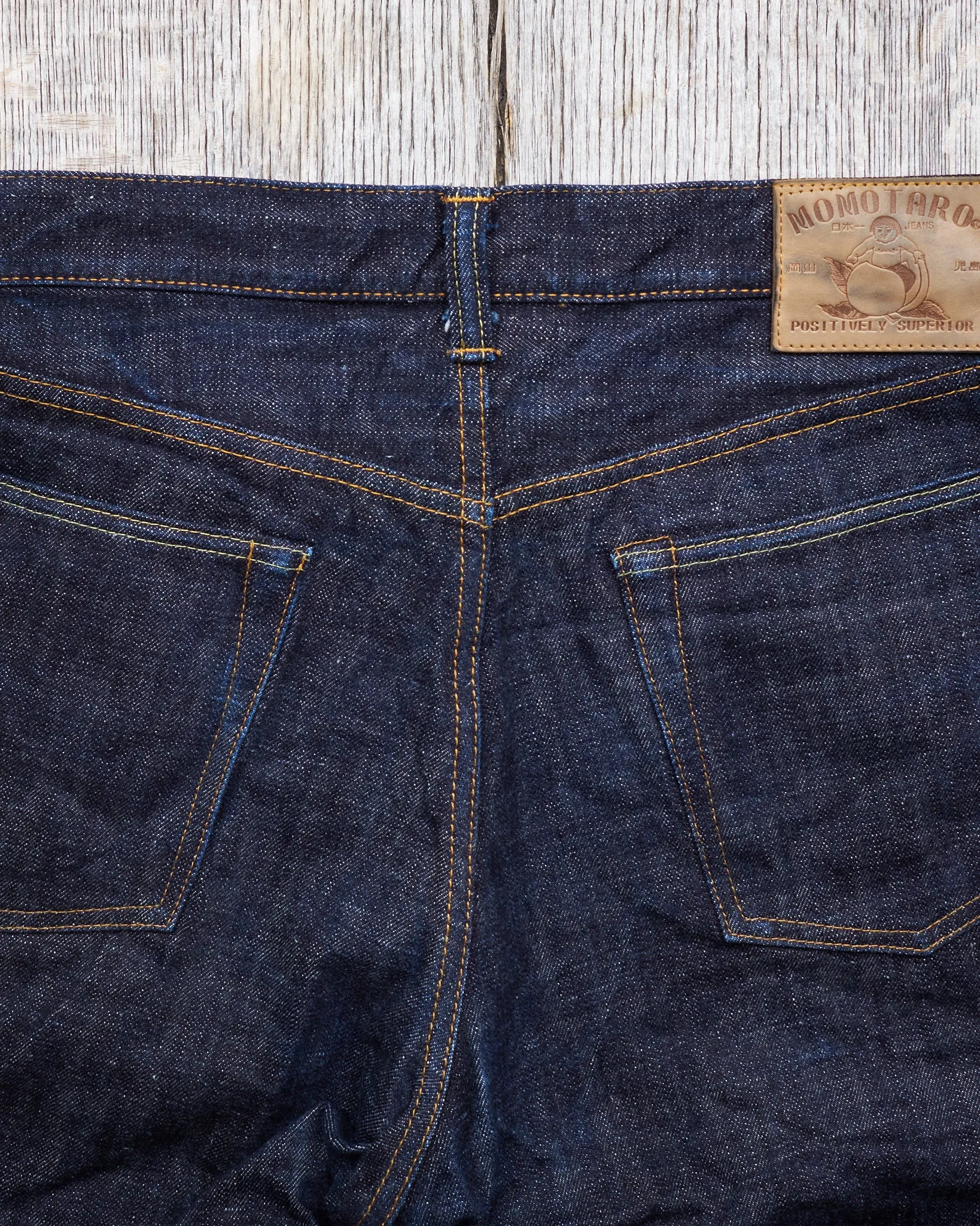 Second Hand Momotaro Lot 0605-82 Natural Tapered 16oz Texture Denim W36