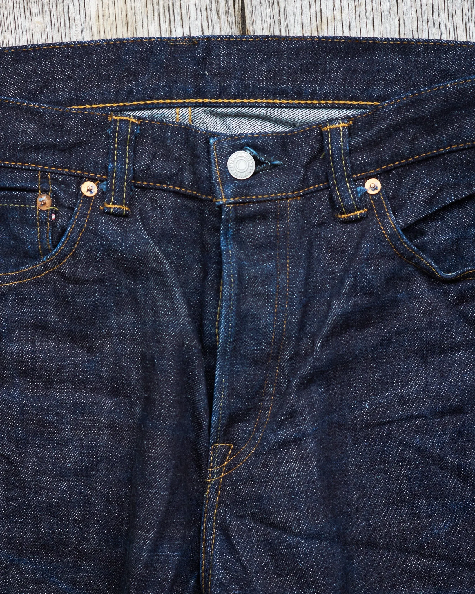 Second Hand Momotaro Lot 0605-82 Natural Tapered 16oz Texture Denim W36