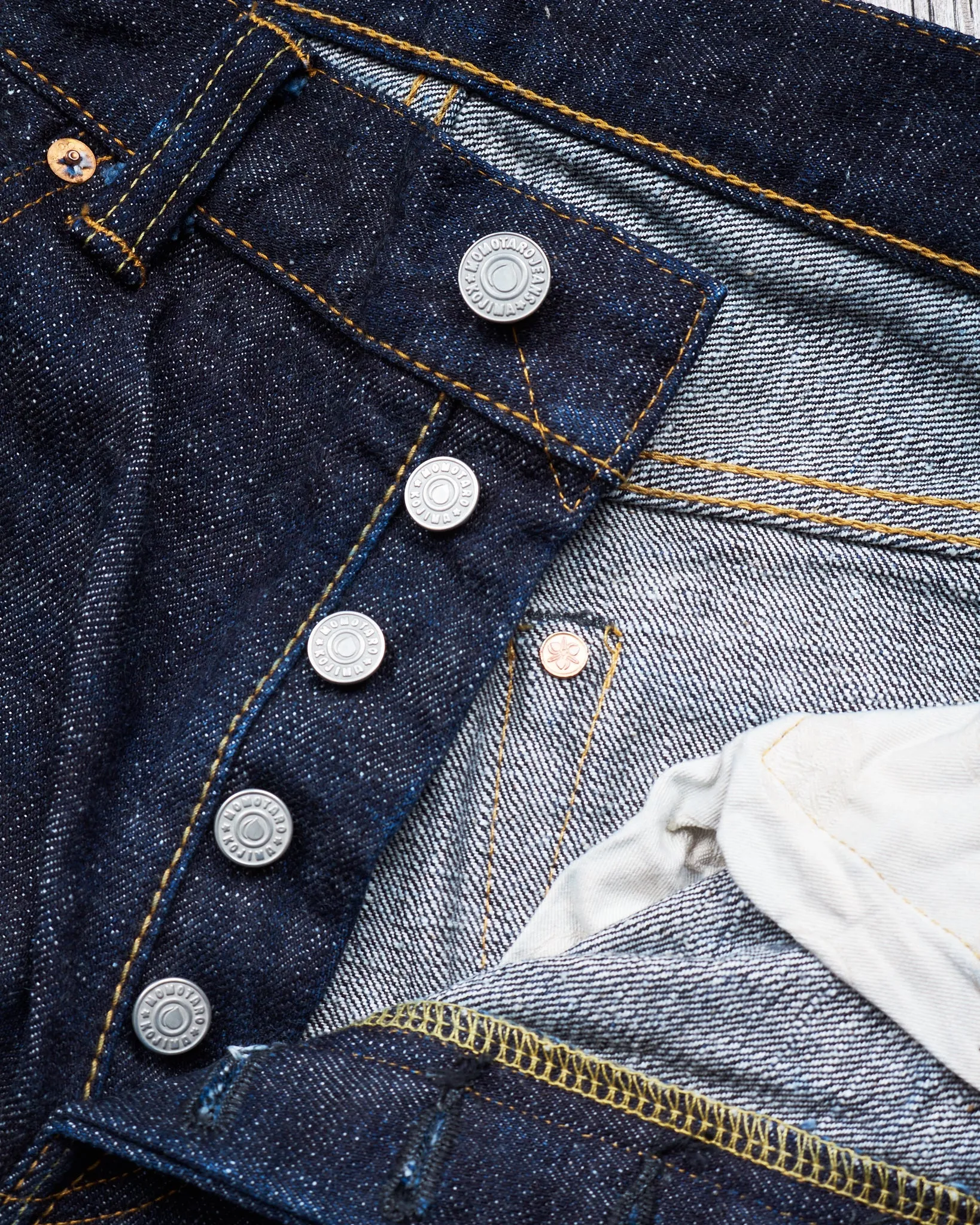 Second Hand Momotaro Lot 0605-82 Natural Tapered 16oz Texture Denim W36