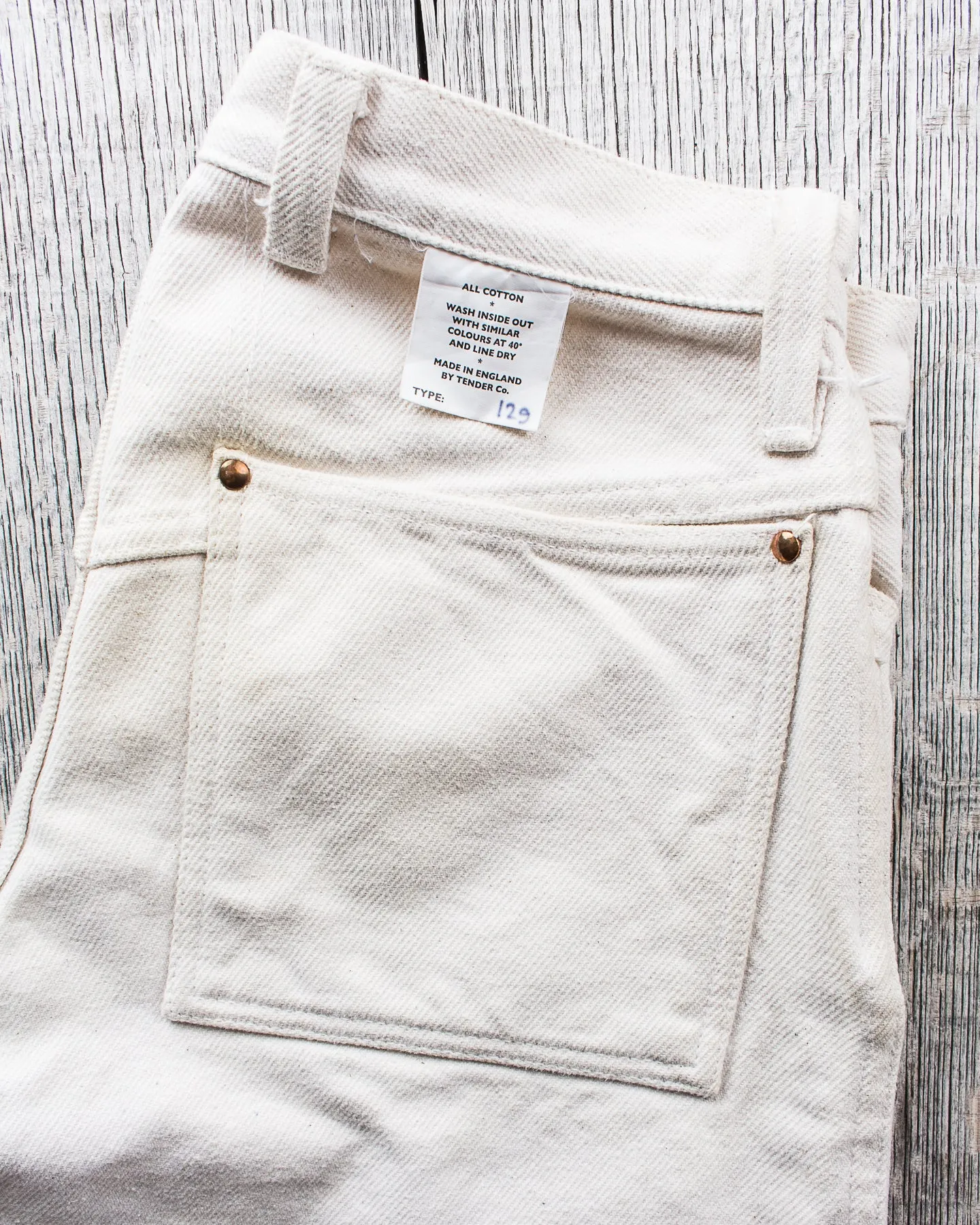Second Hand Tender 129 White Denim Shorts Size 3