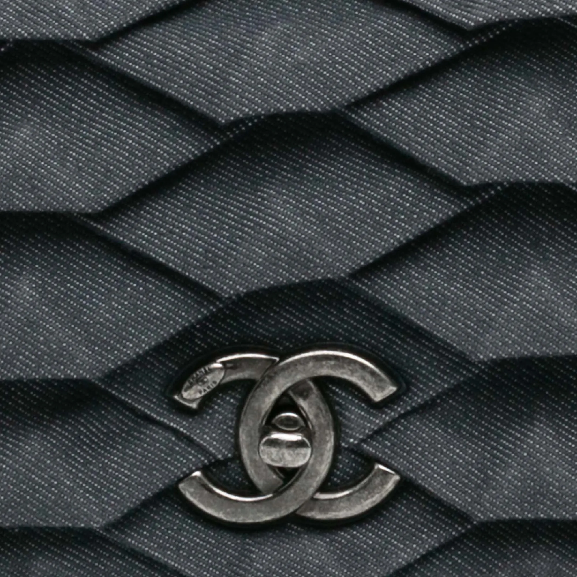 Small Pleated Denim Scale Effect Turtle Flap