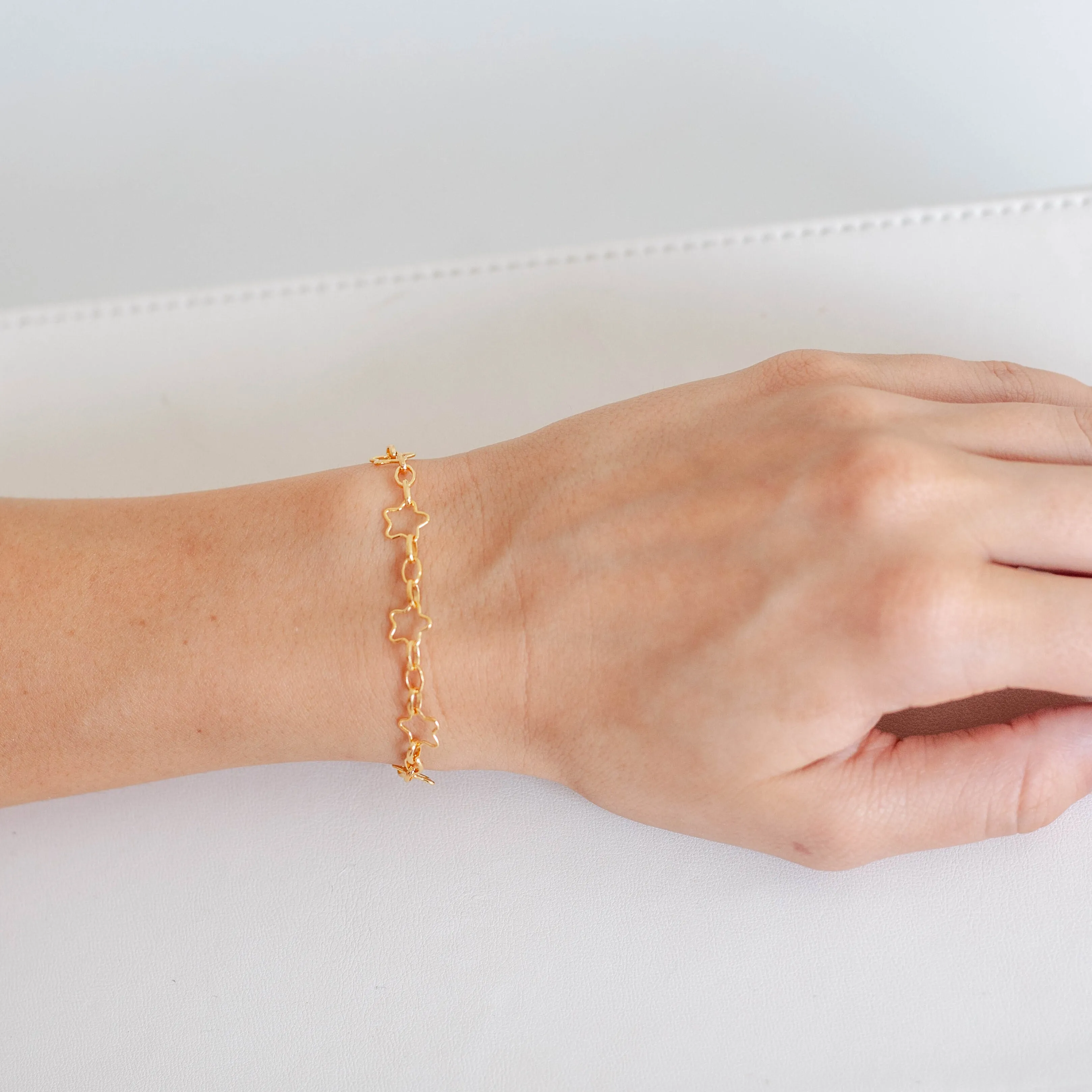 Stella Permanent Jewelry Chain, Star Design, Alternating Oval Links, Available in Gold Filled and Sterling Silver