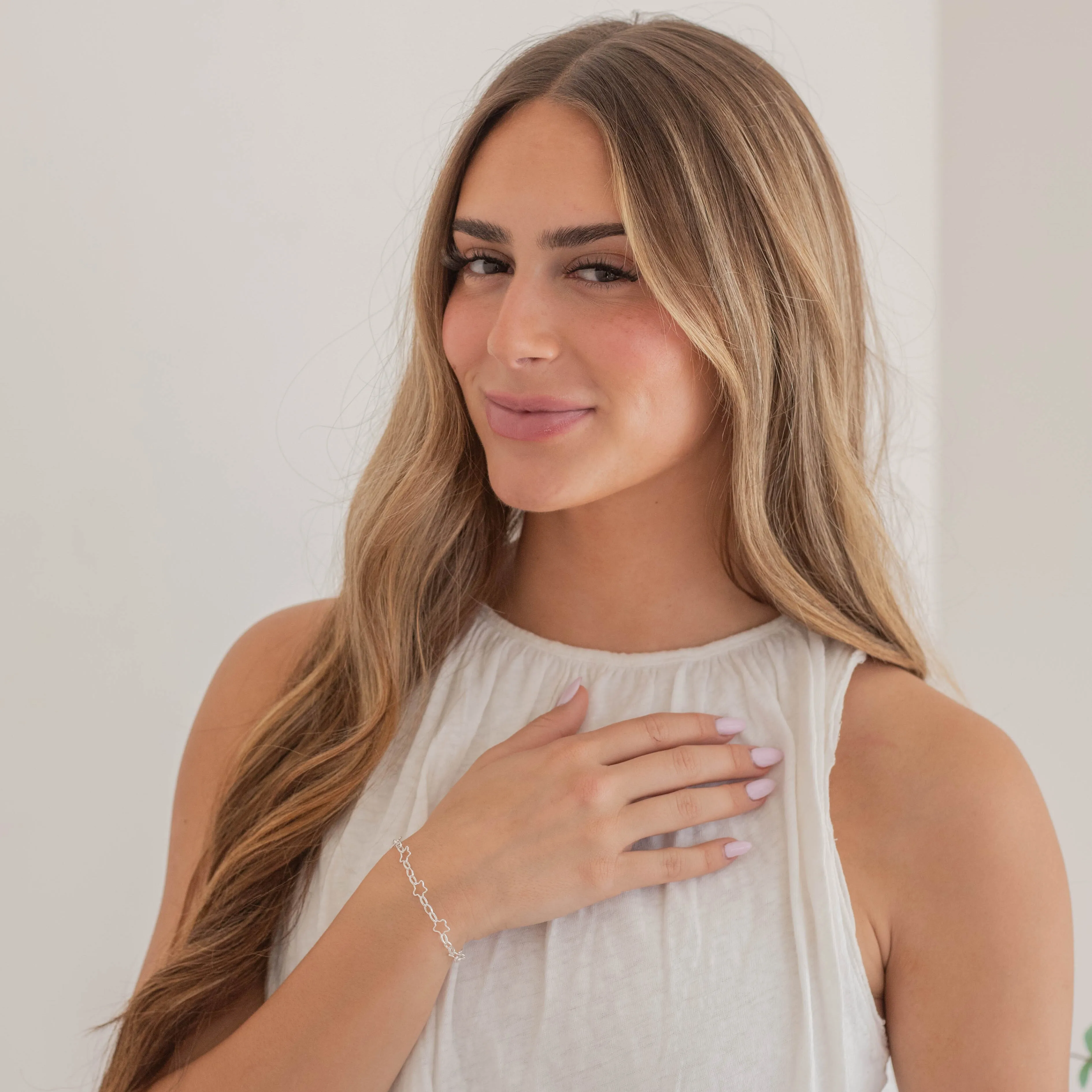 Stella Permanent Jewelry Chain, Star Design, Alternating Oval Links, Available in Gold Filled and Sterling Silver
