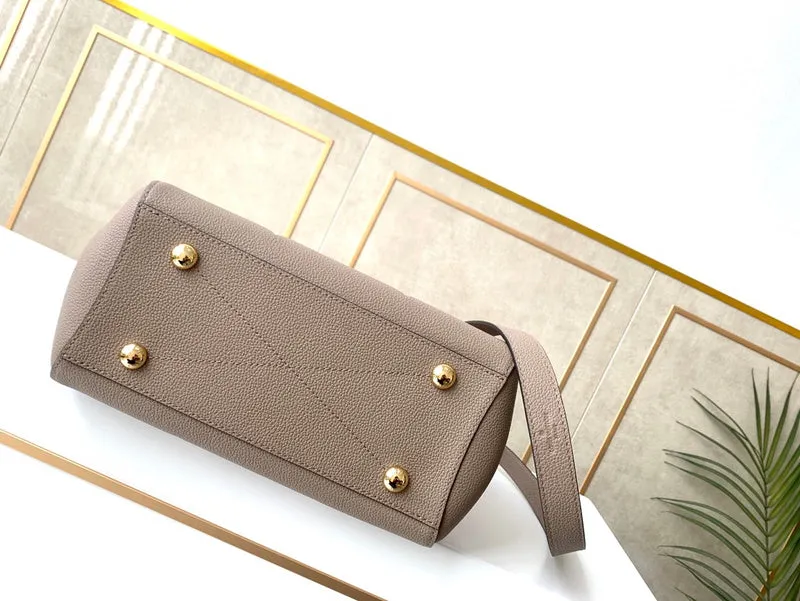 Streamlined CC Massive bargain - Louis Vuitton Bags Bags - 17573