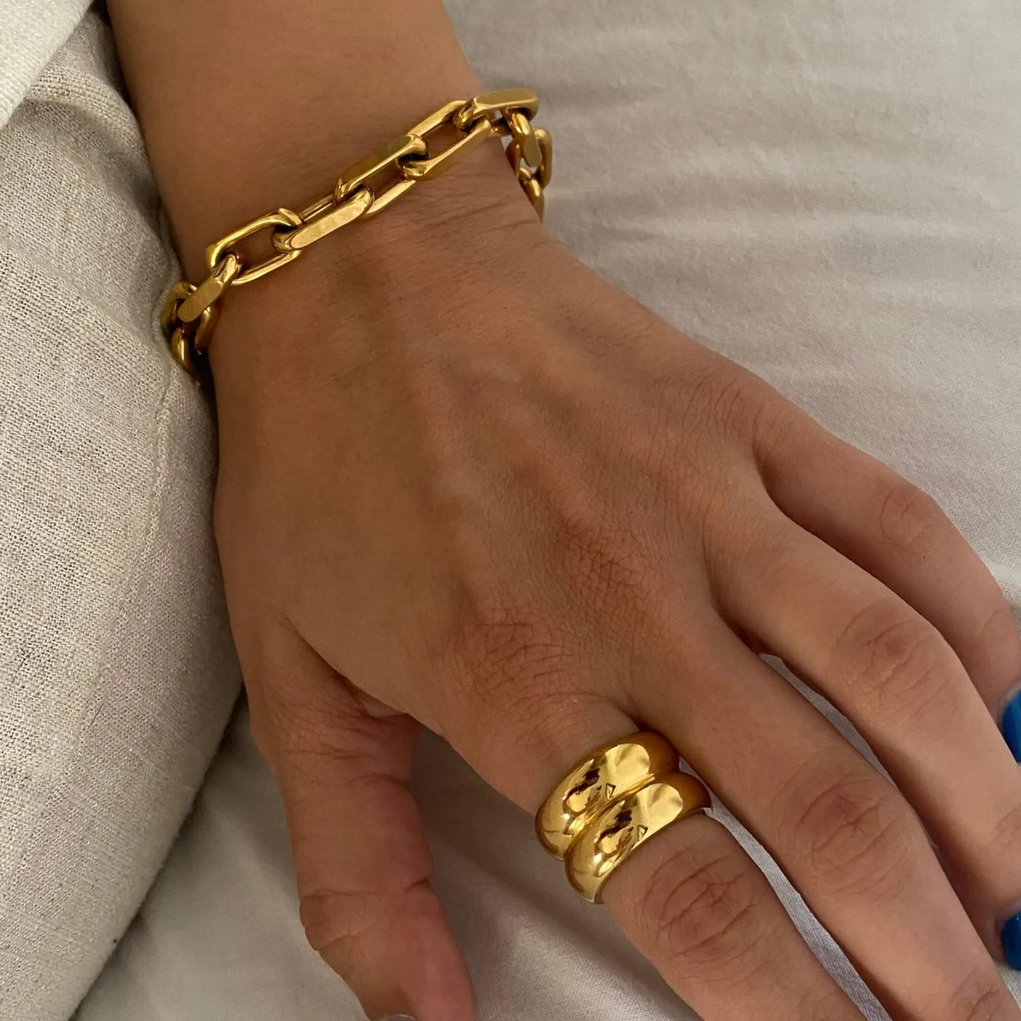 Thick Chain Link Bracelet