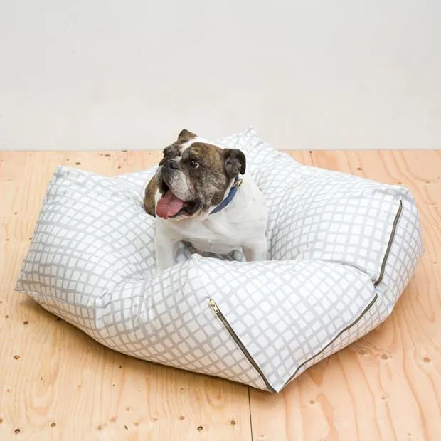 Urbanest Pet Bed | Grey x White