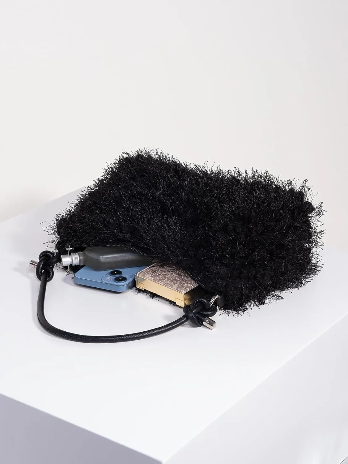 Verdusa Women's Fluffy Faux Fur Underarm Bags Fuzzy Shoulder Bag Plush Purse