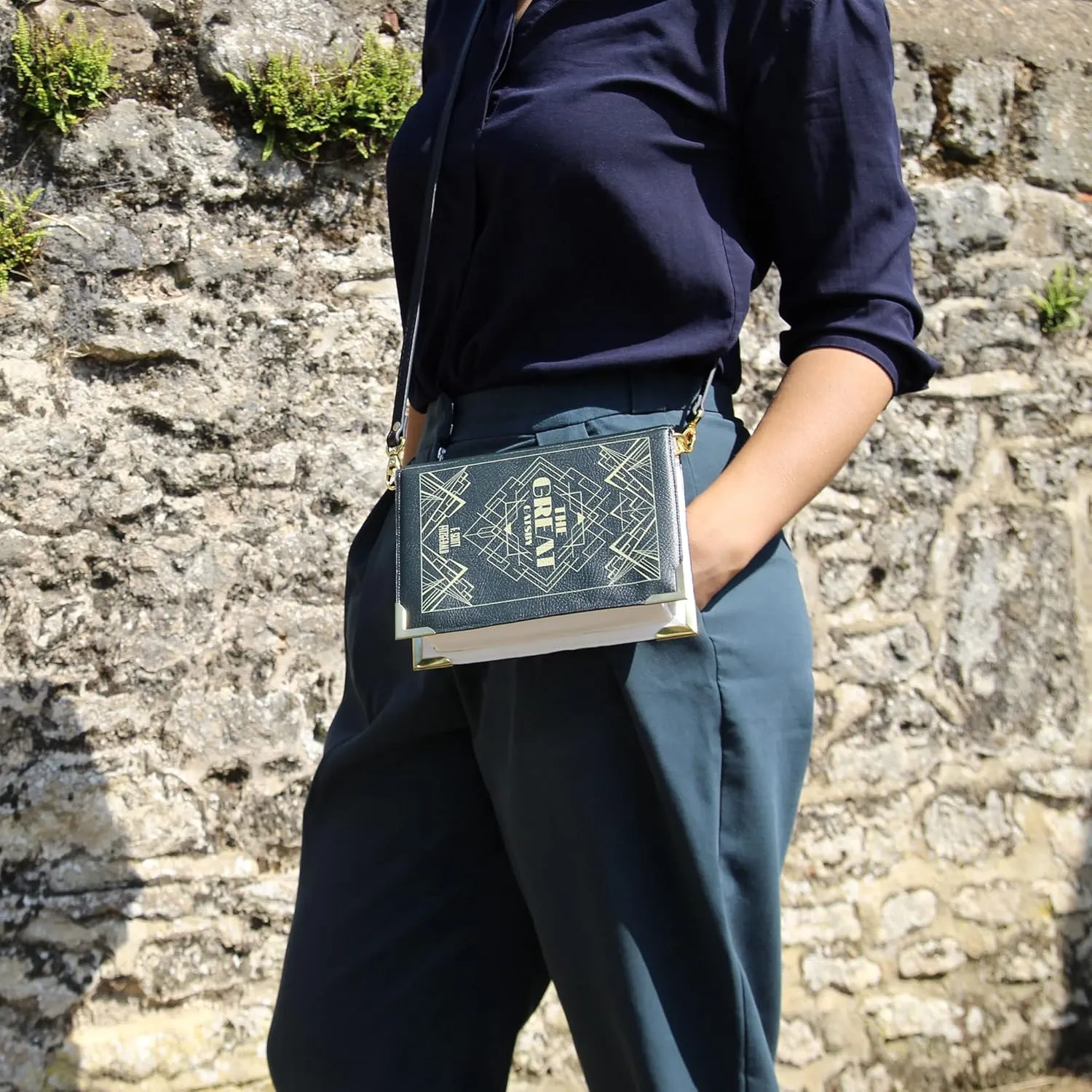 Well Read Women's Were-wp Cross-Body Bags
